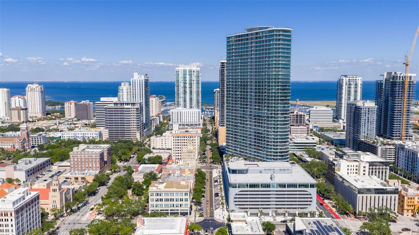 CONDO RESIDENCES AT 400 CENTRAL - Residential Lease