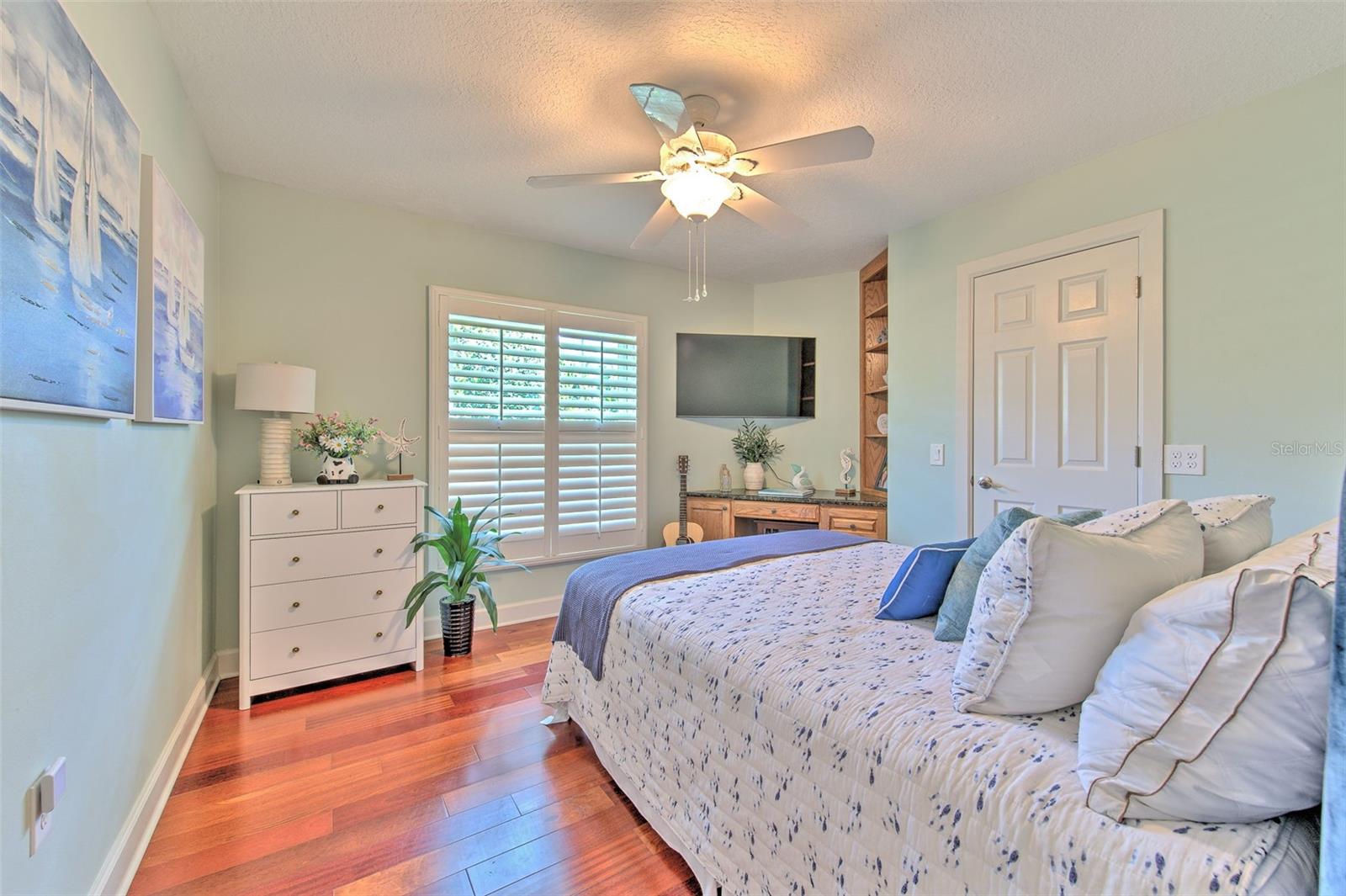 RIVER HILLS COUNTRY CLUB PH - Residential