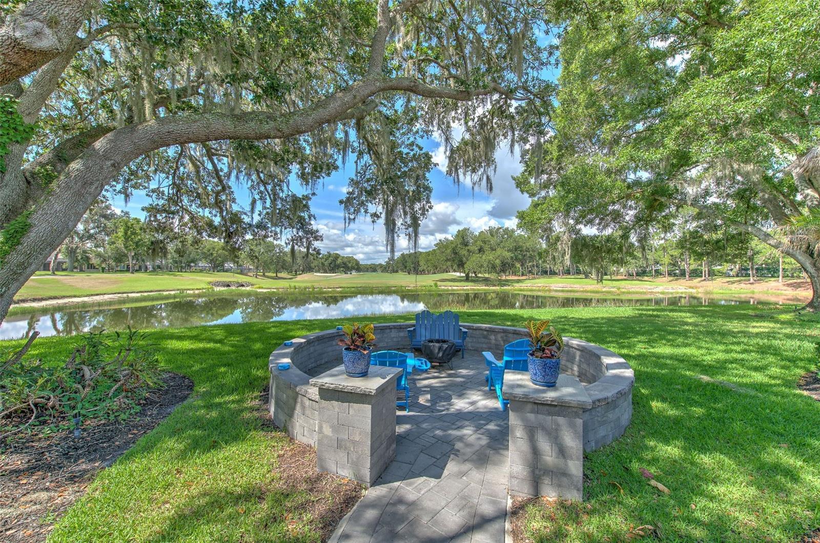 RIVER HILLS COUNTRY CLUB PH - Residential