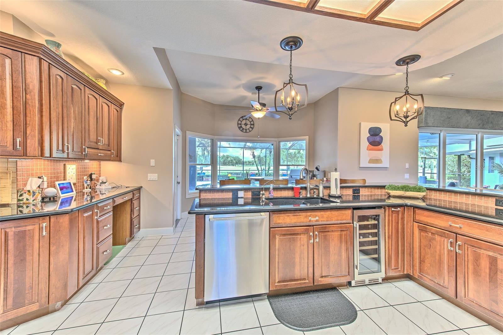 RIVER HILLS COUNTRY CLUB PH - Residential