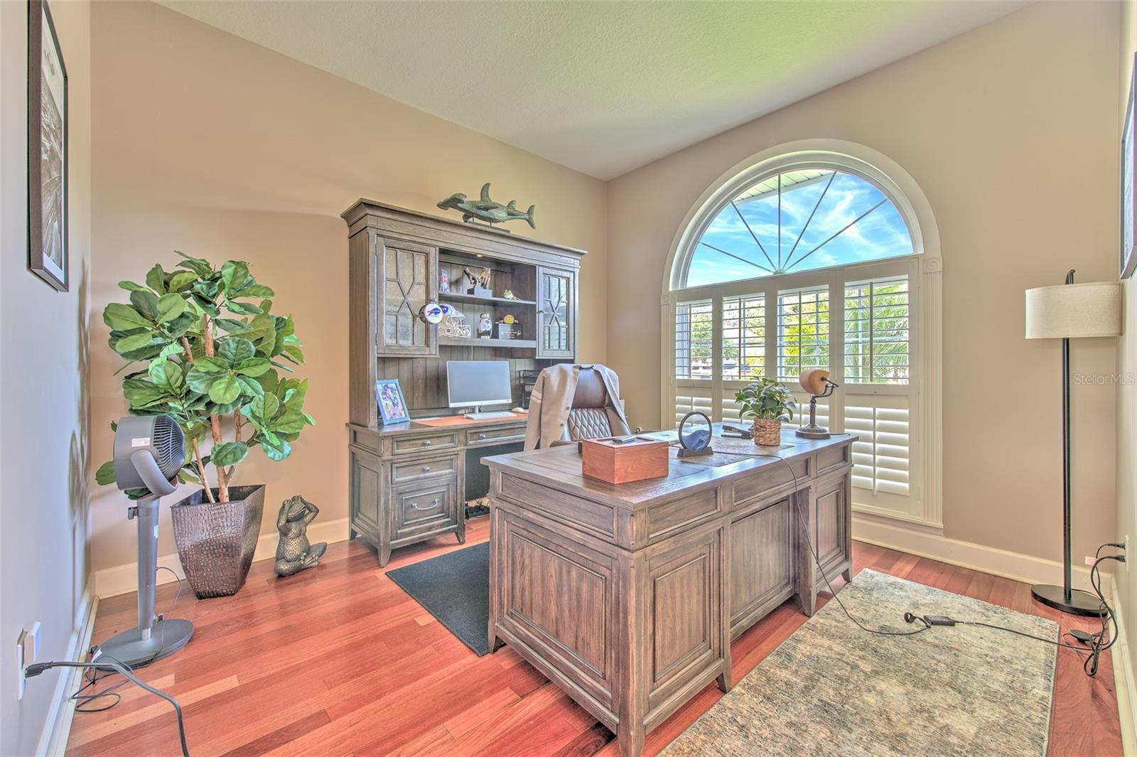 RIVER HILLS COUNTRY CLUB PH - Residential
