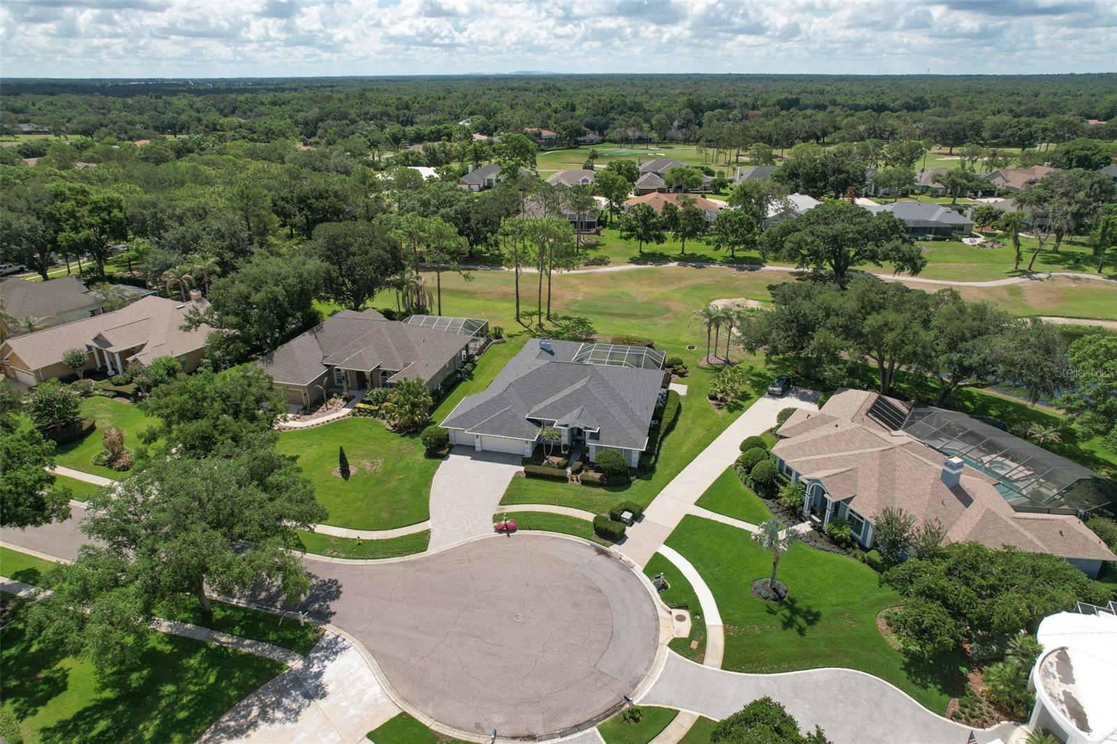 RIVER HILLS COUNTRY CLUB PH - Residential