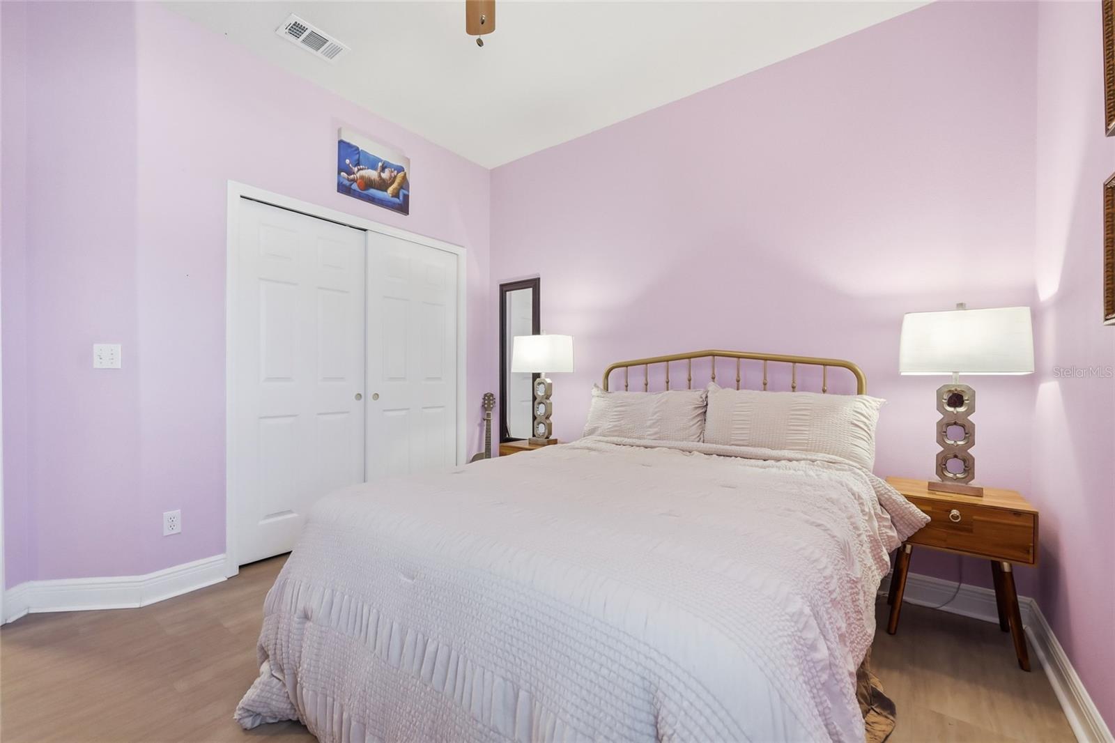 LAKEVIEW POINTE - Residential