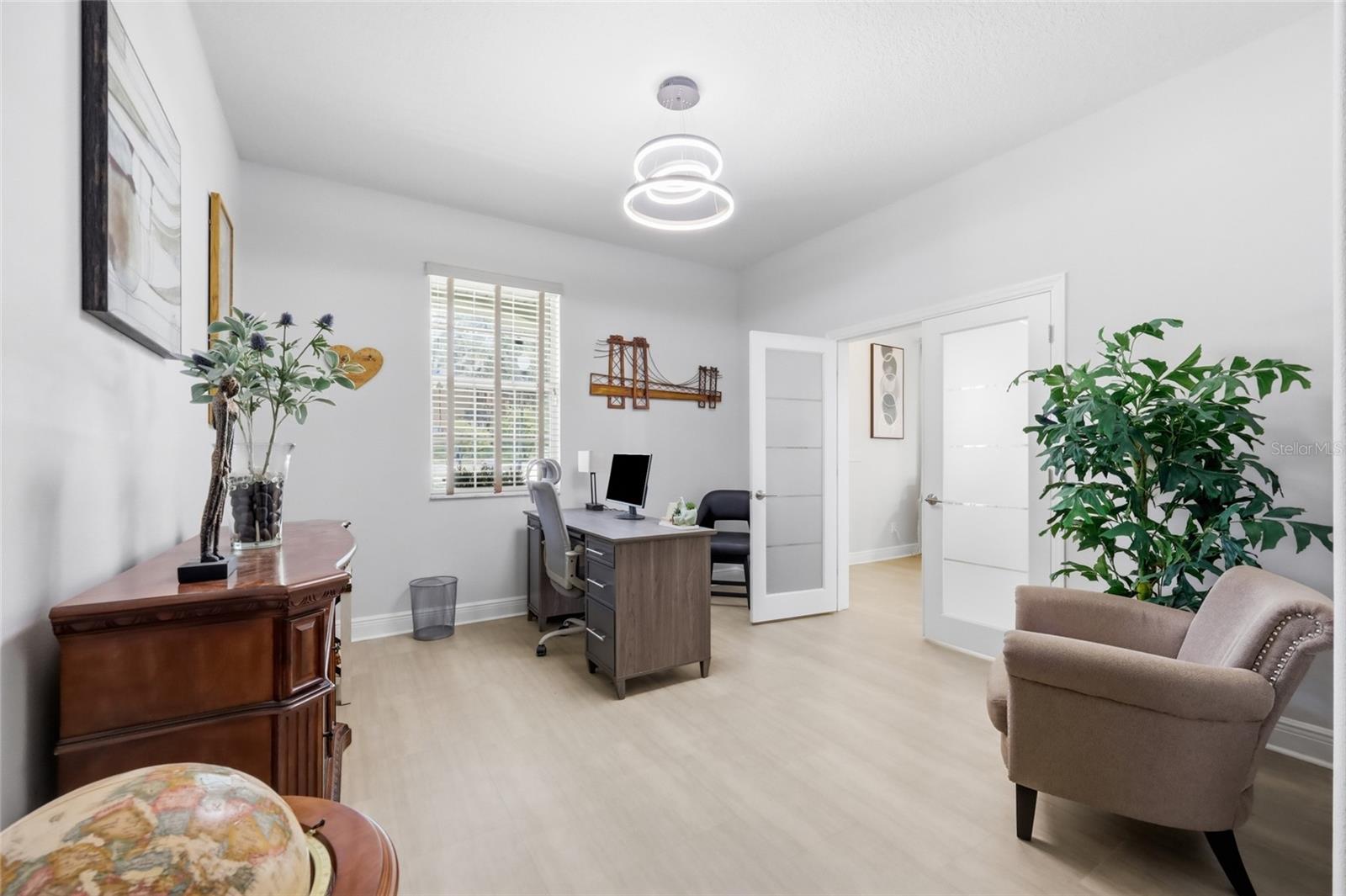 LAKEVIEW POINTE - Residential