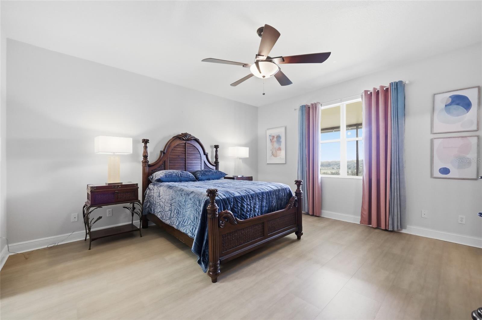 LAKEVIEW POINTE - Residential