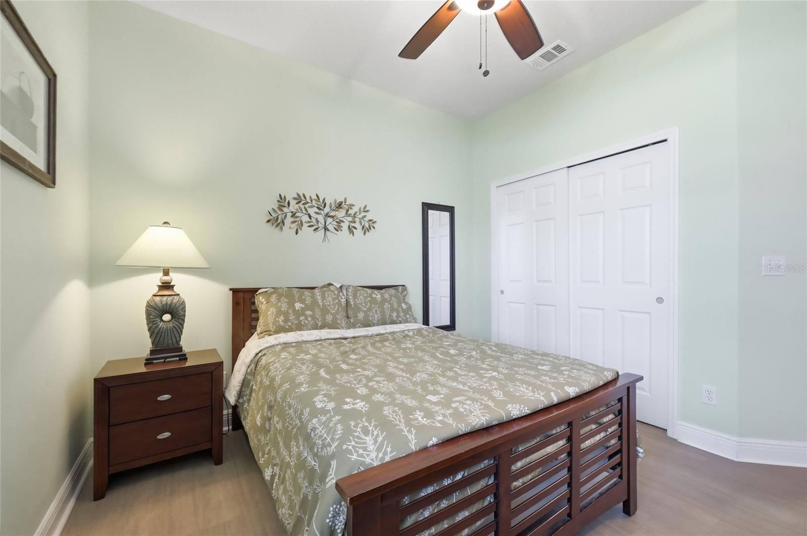 LAKEVIEW POINTE - Residential
