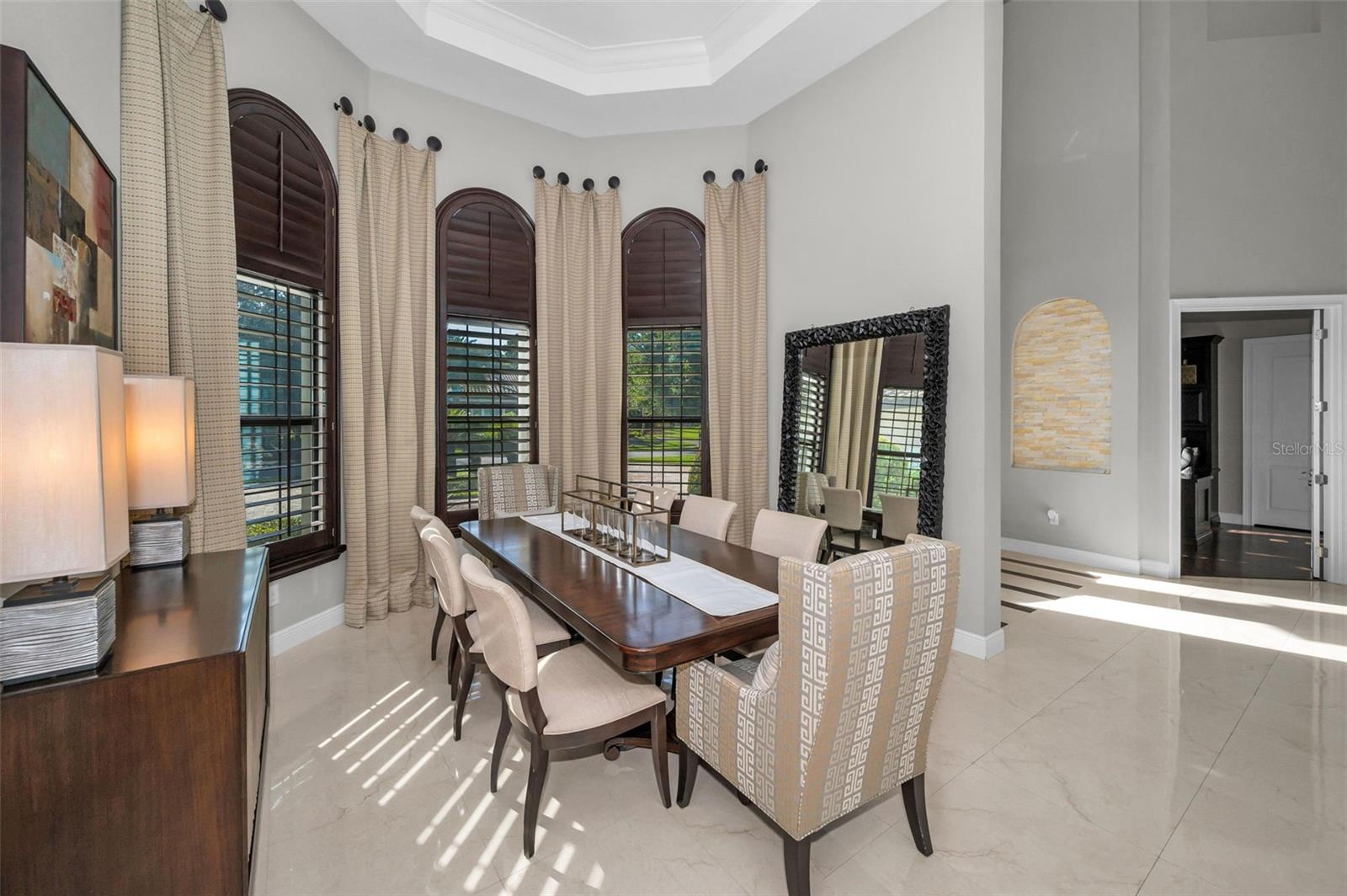 CHAMPIONS CLUB - Residential