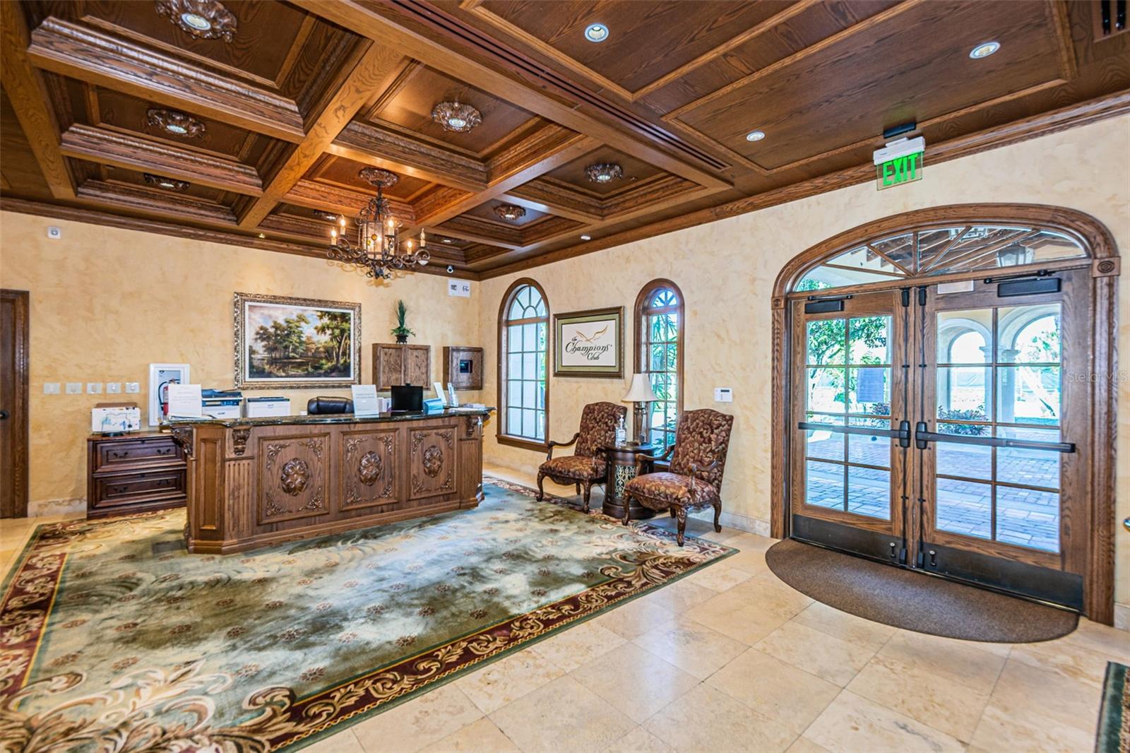 CHAMPIONS CLUB - Residential