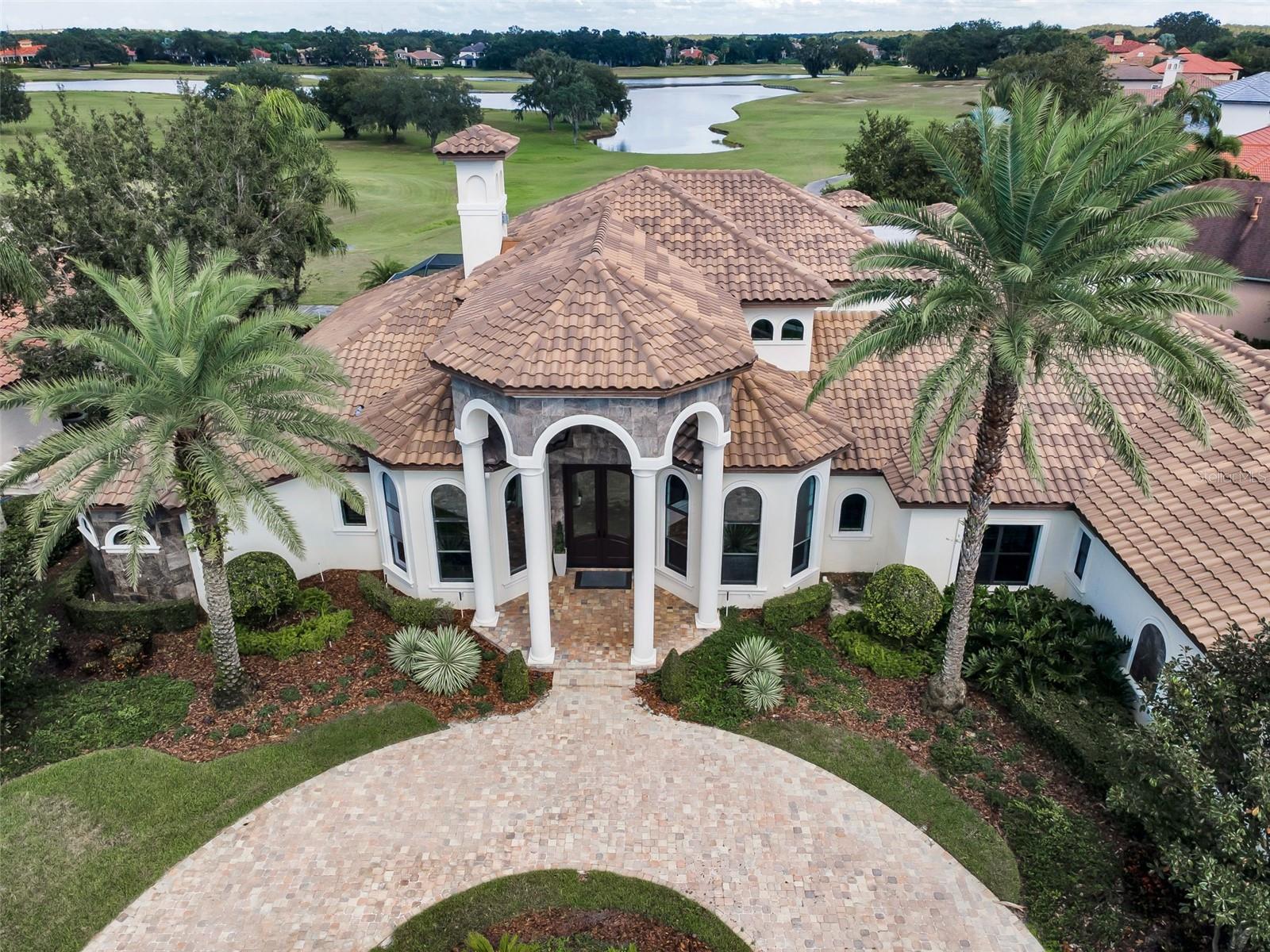 CHAMPIONS CLUB - Residential