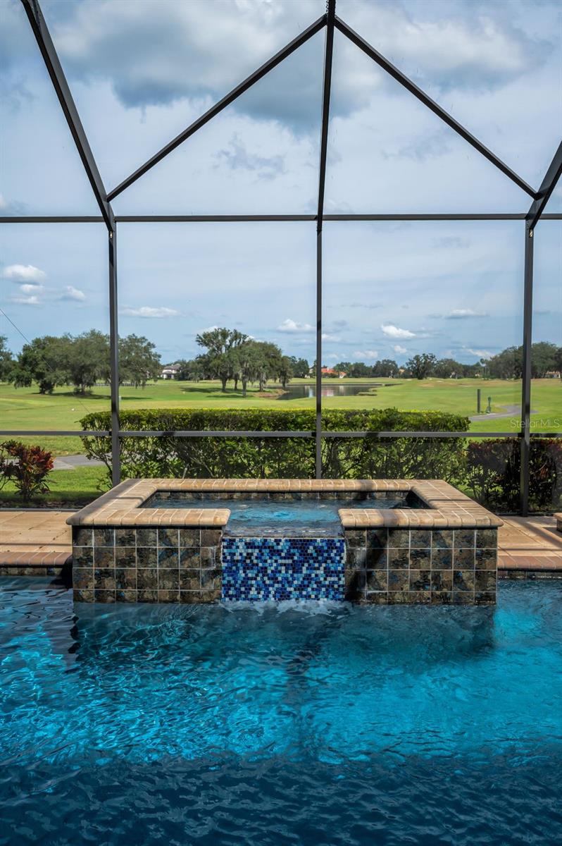 CHAMPIONS CLUB - Residential