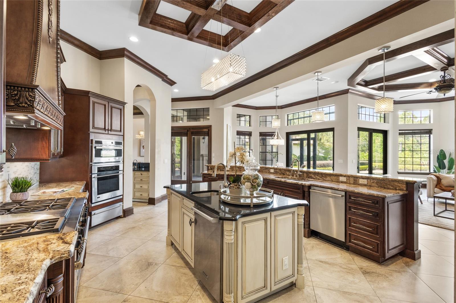 KEENES POINTE - Residential