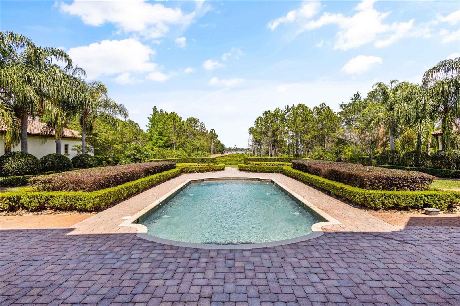 KEENES POINTE - Residential