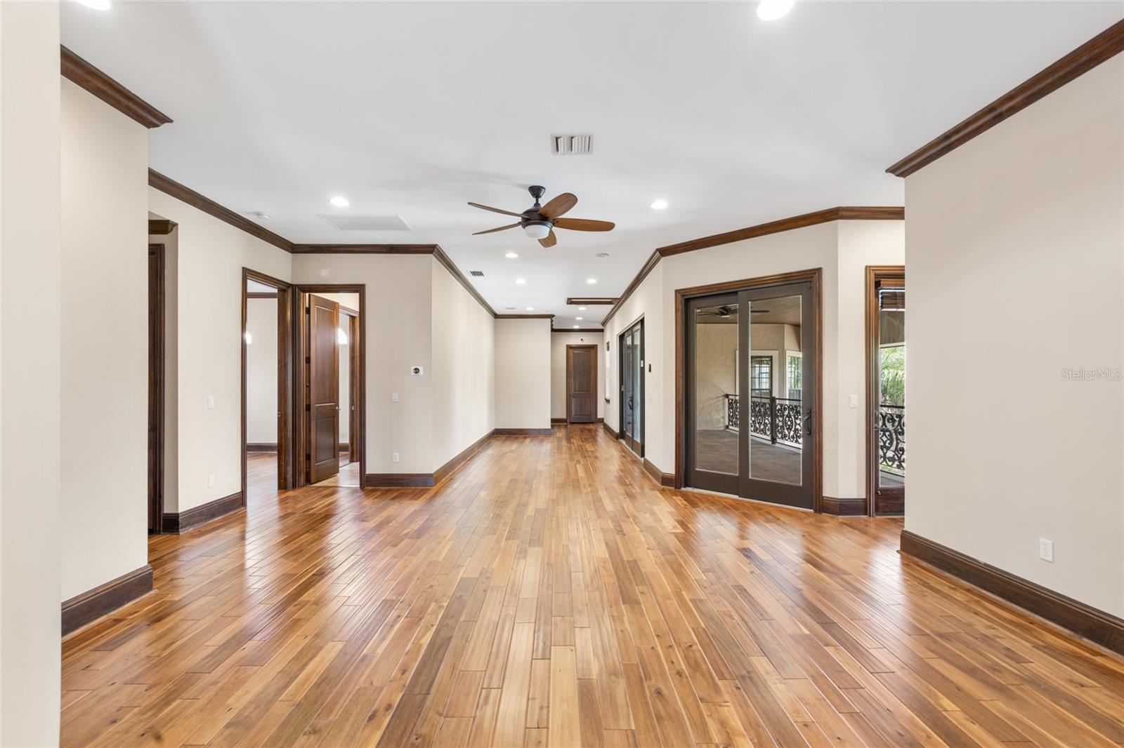 KEENES POINTE - Residential
