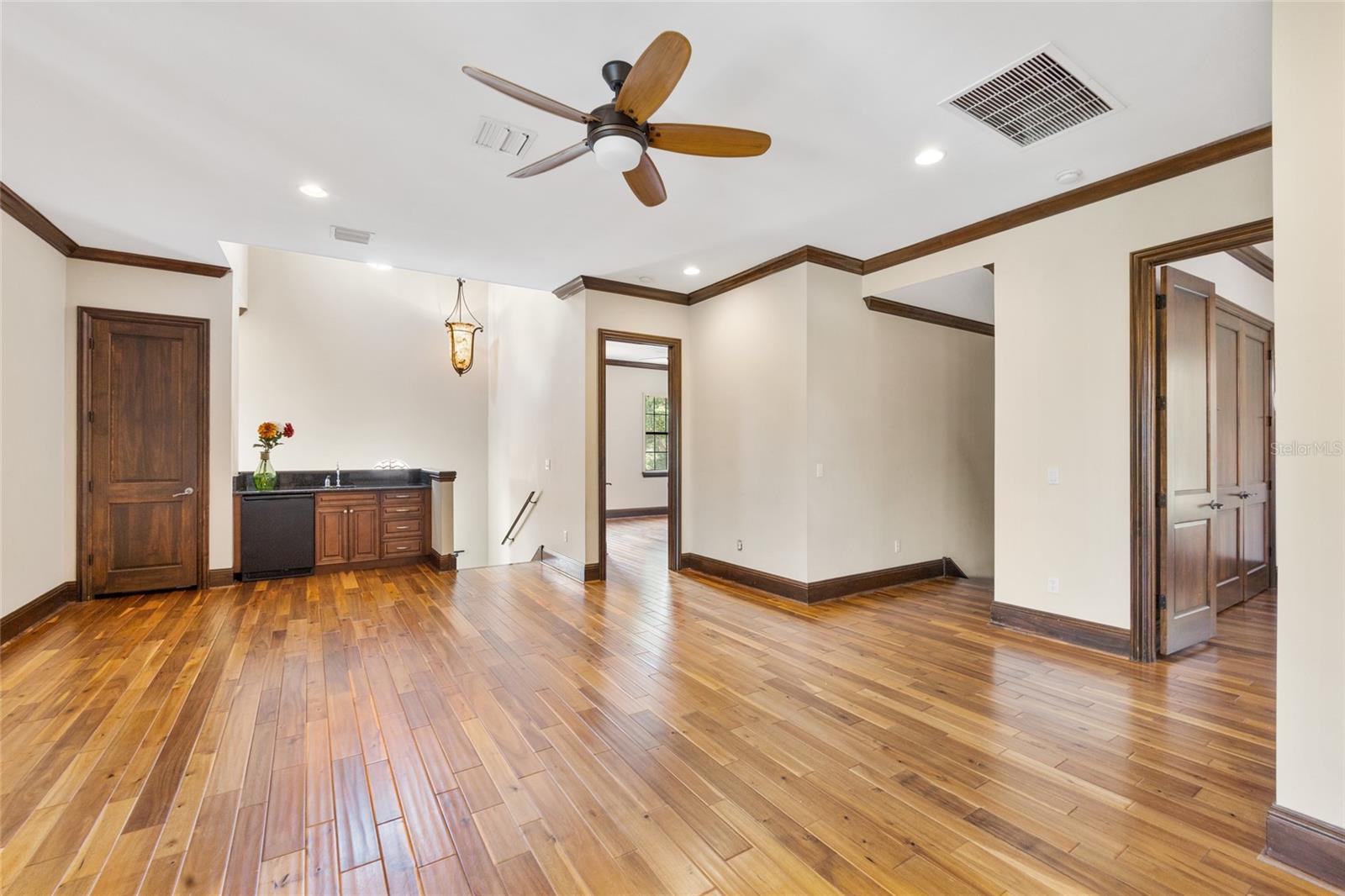 KEENES POINTE - Residential