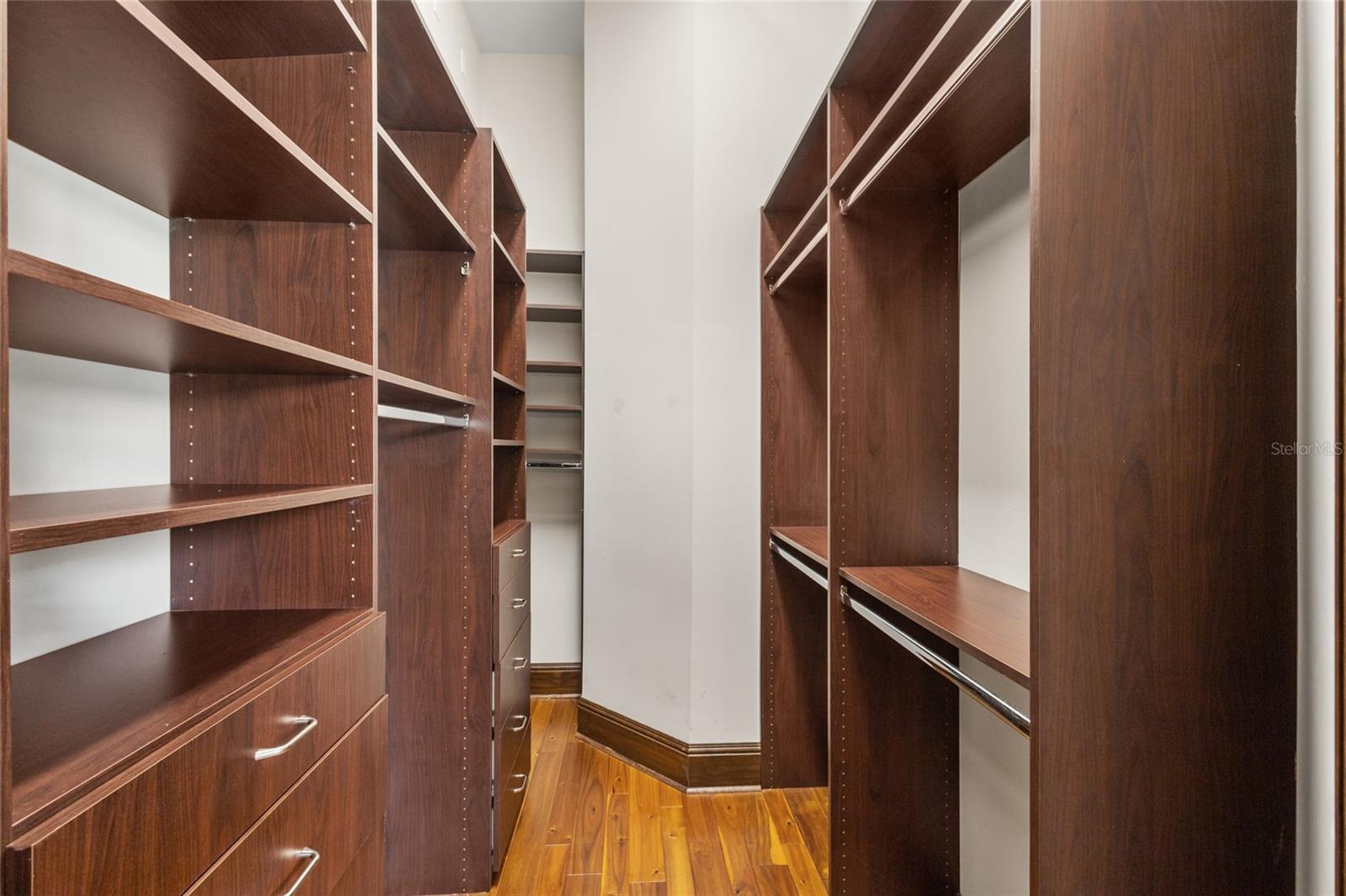 KEENES POINTE - Residential