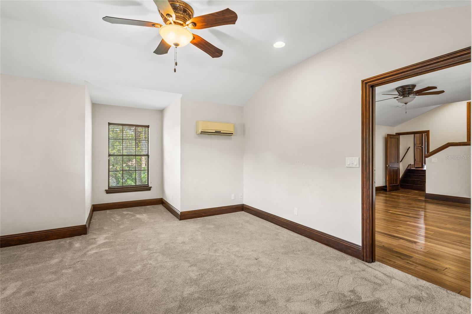 KEENES POINTE - Residential