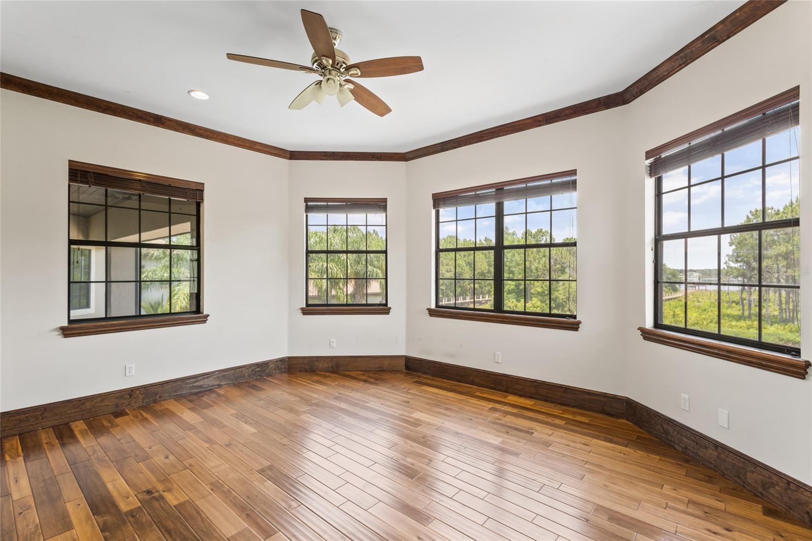 KEENES POINTE - Residential