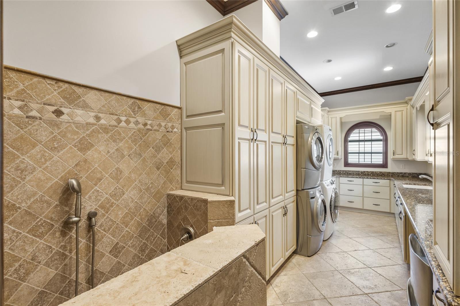 KEENES POINTE - Residential