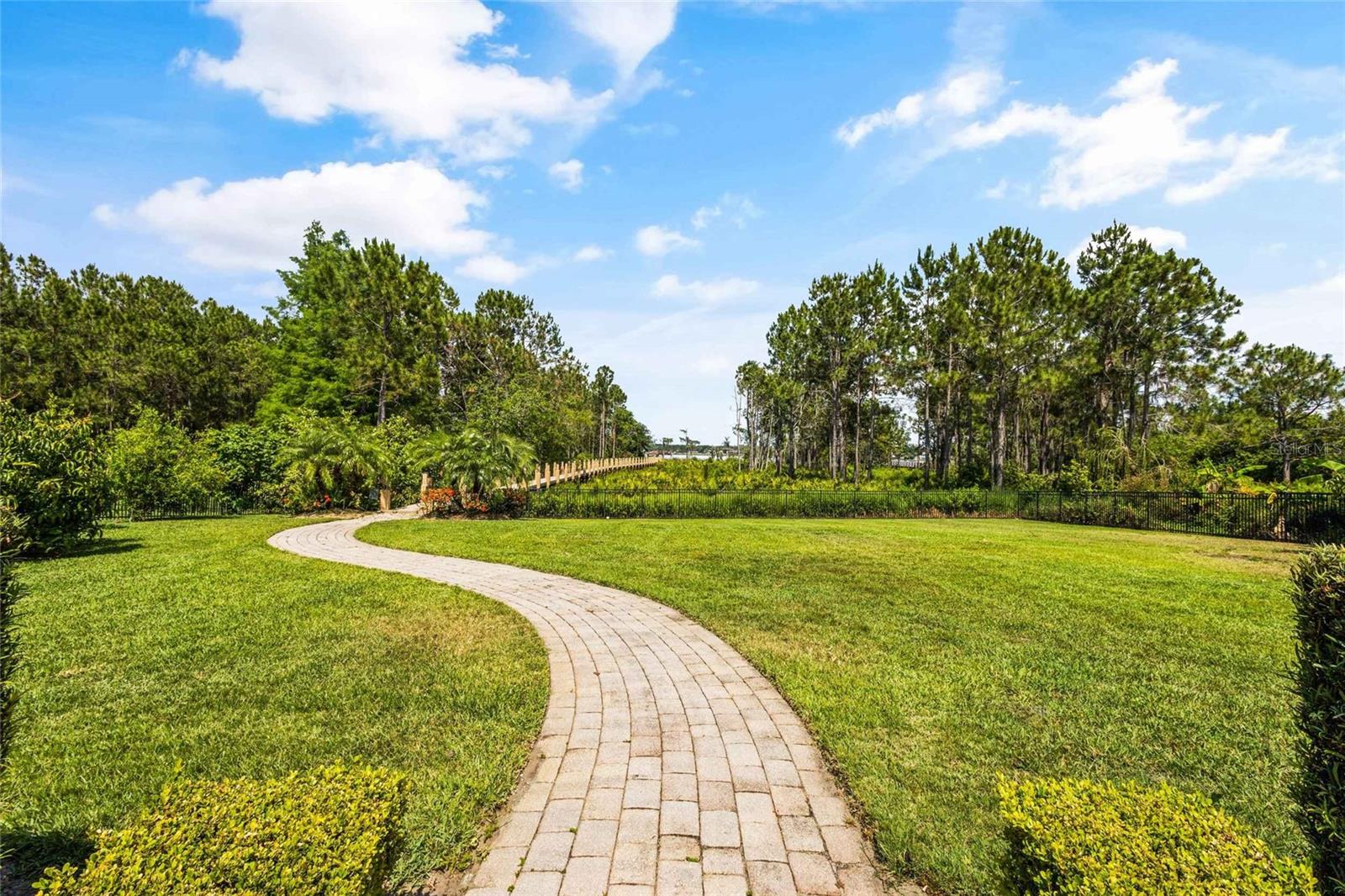 KEENES POINTE - Residential