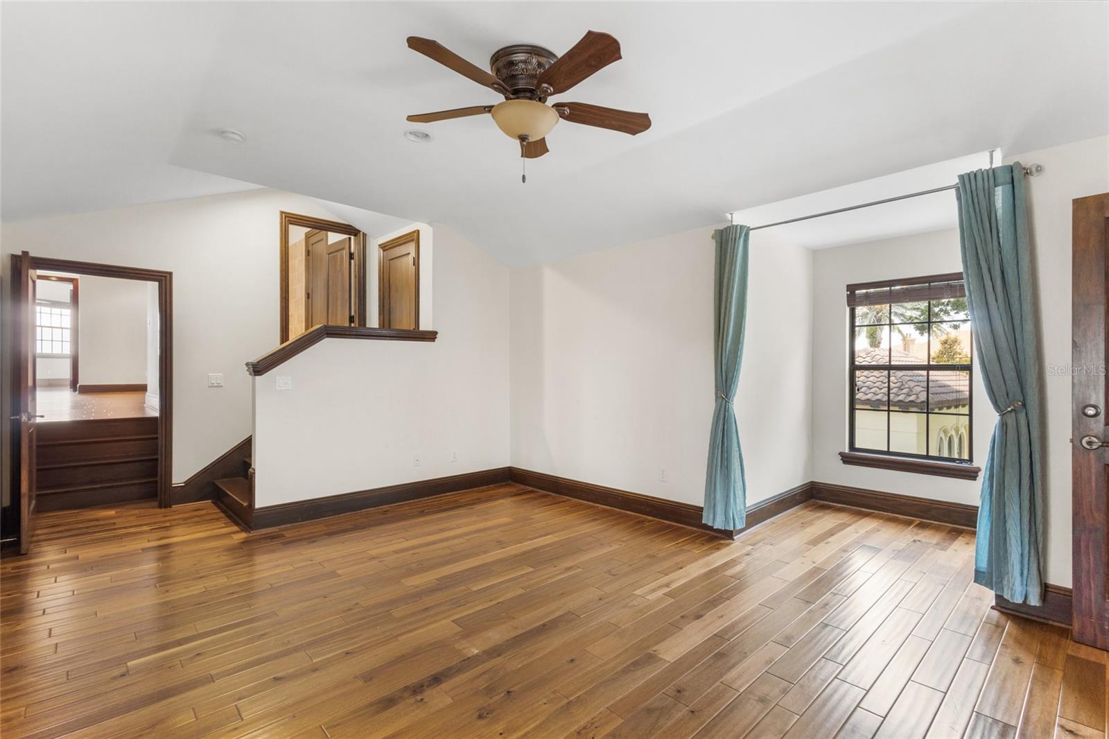 KEENES POINTE - Residential