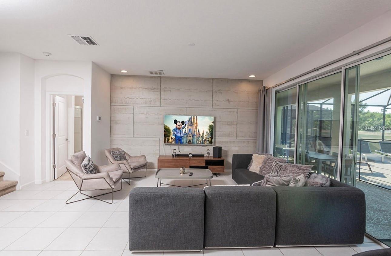 SONOMA RESORT AT TAPESTRY PH 1 - Residential Lease