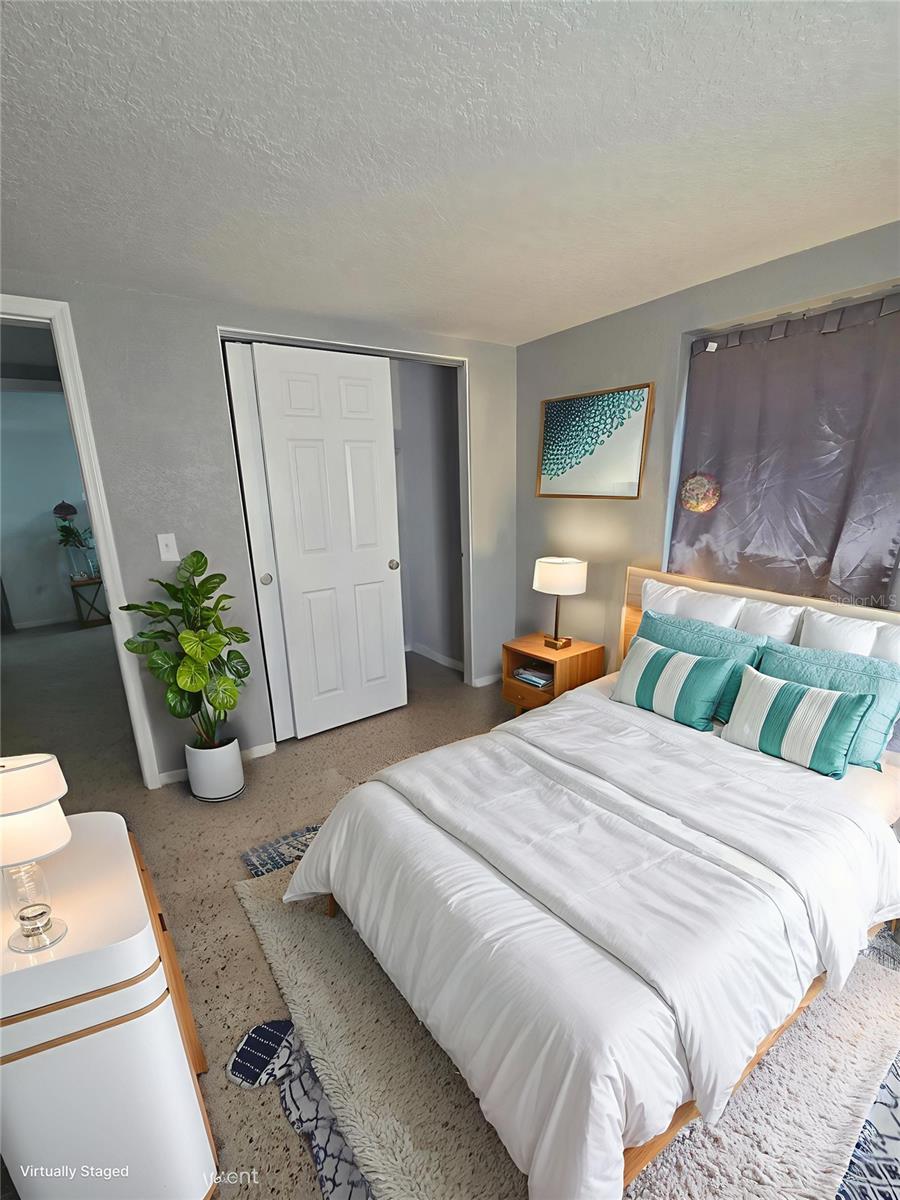 FLORILAND PARK - Residential