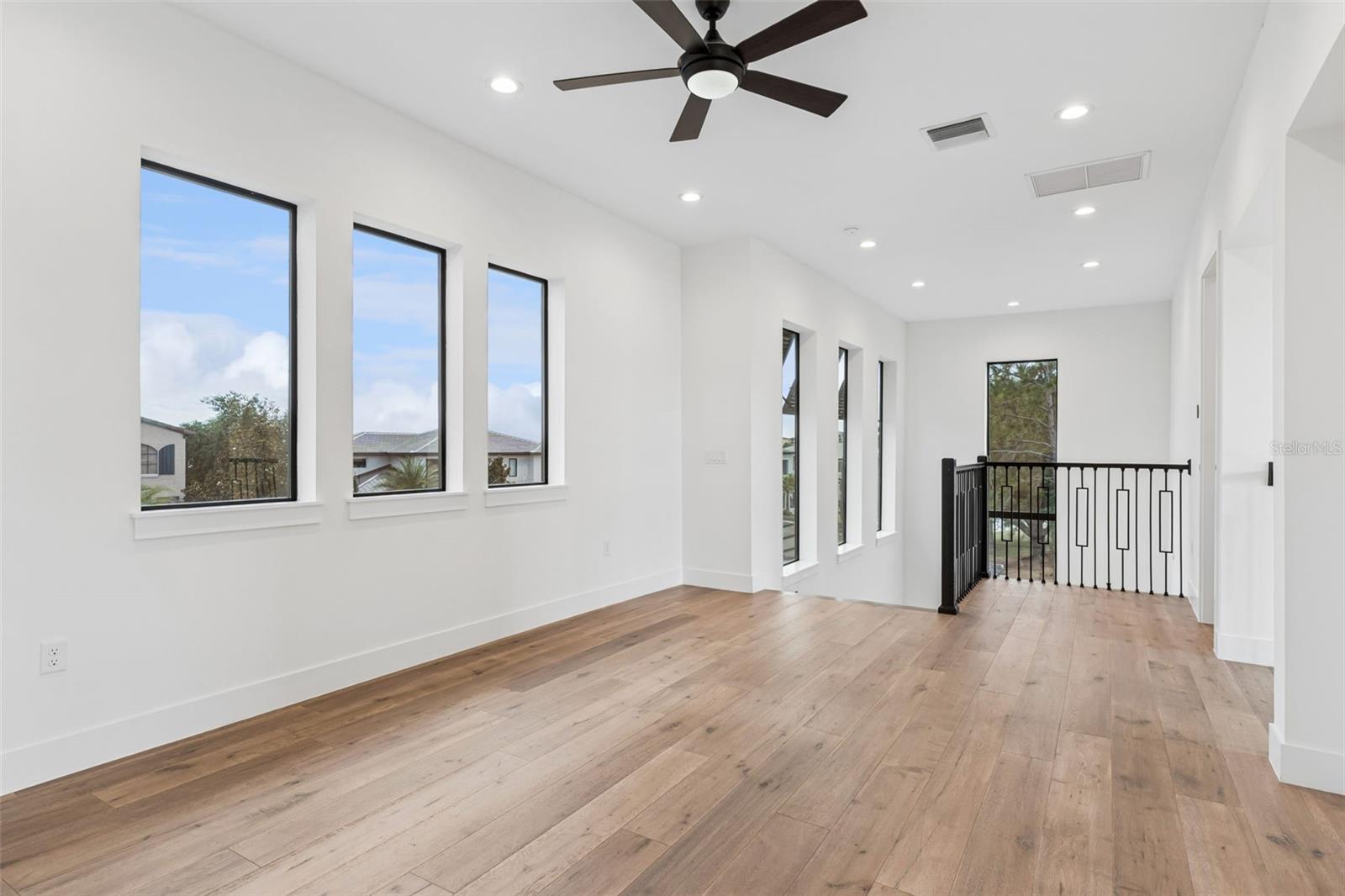 BELLA COLLINA EAST SUB - Residential