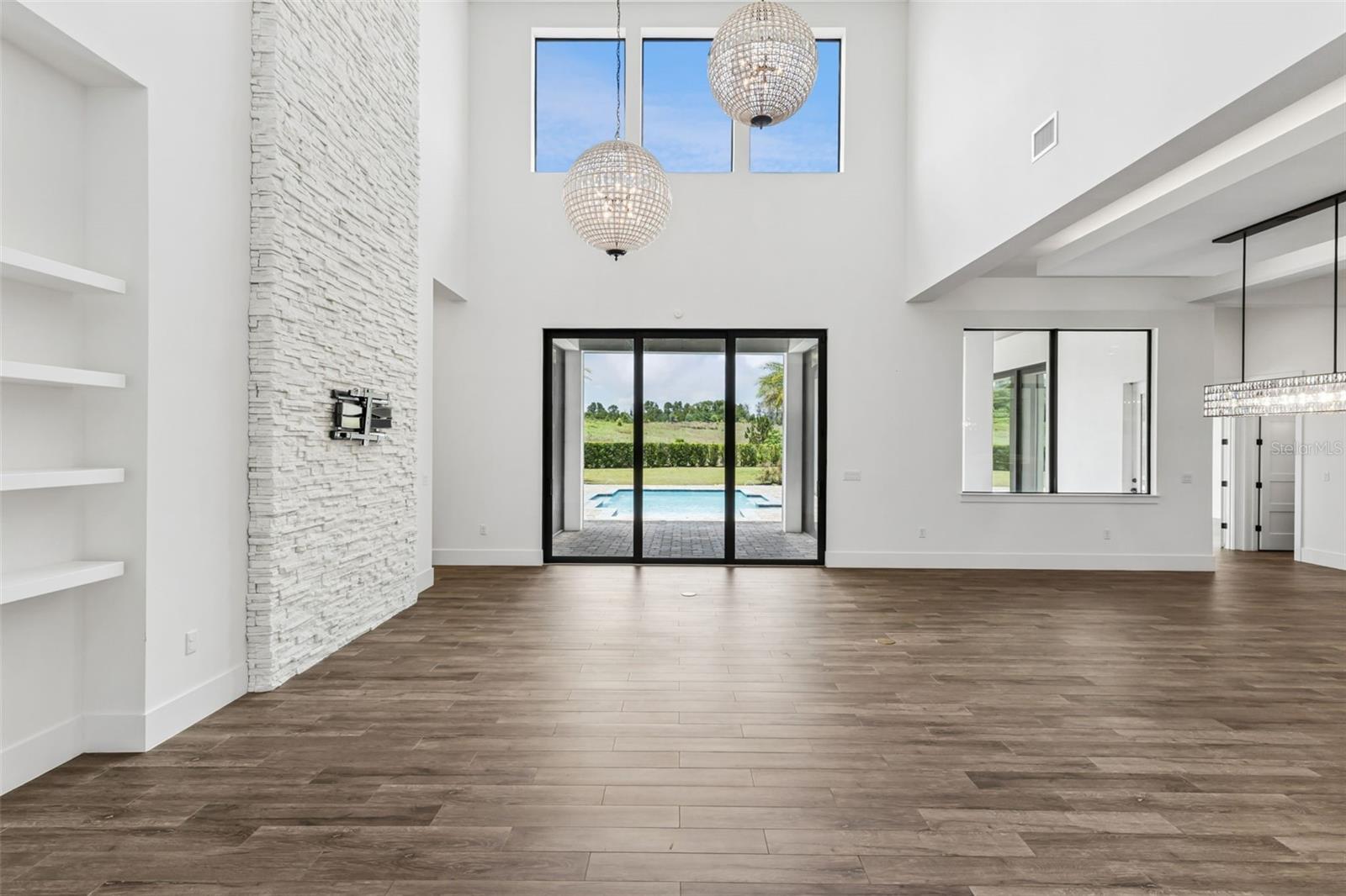 BELLA COLLINA EAST SUB - Residential