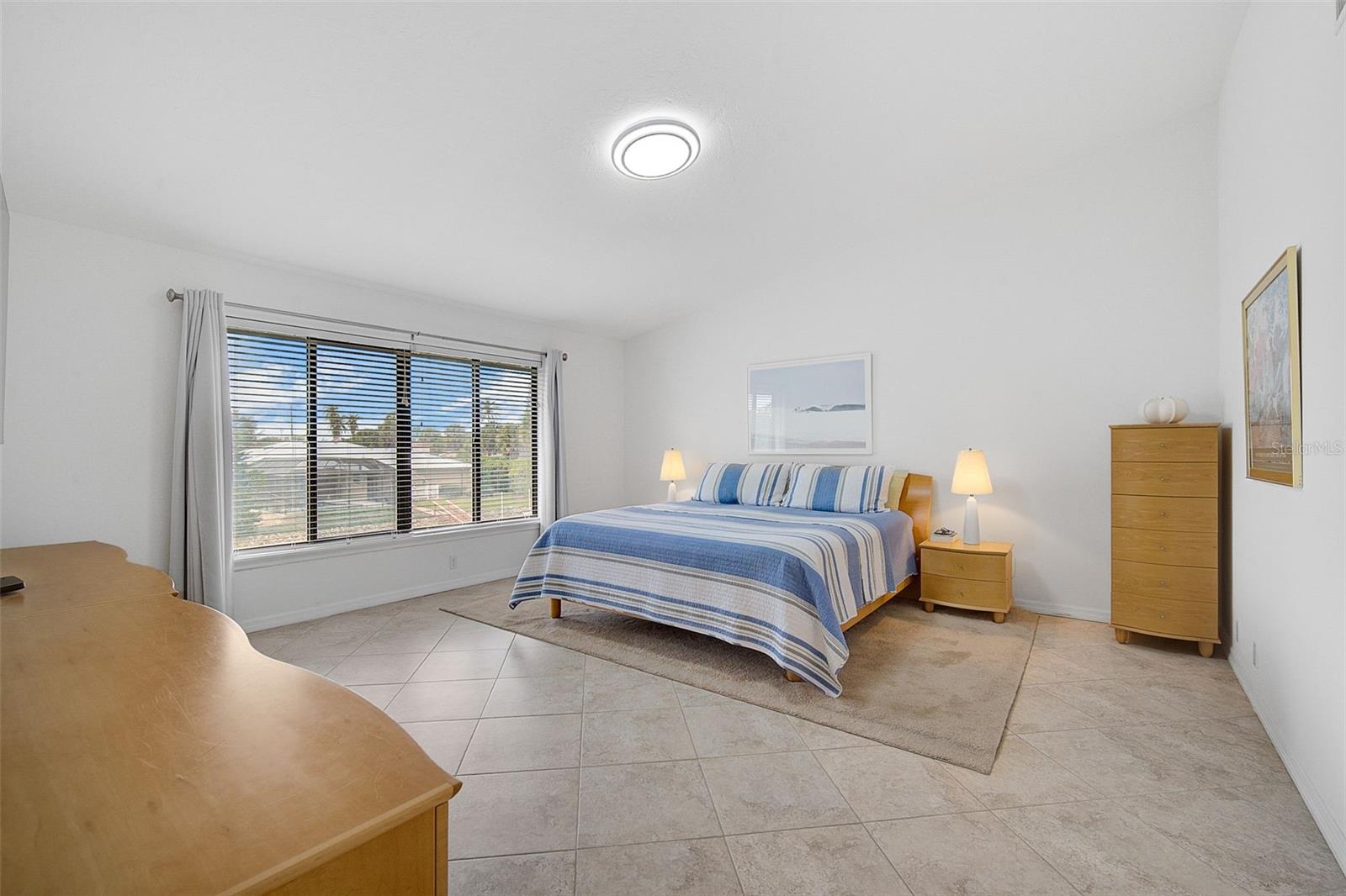 SCHOONER BAY - Residential