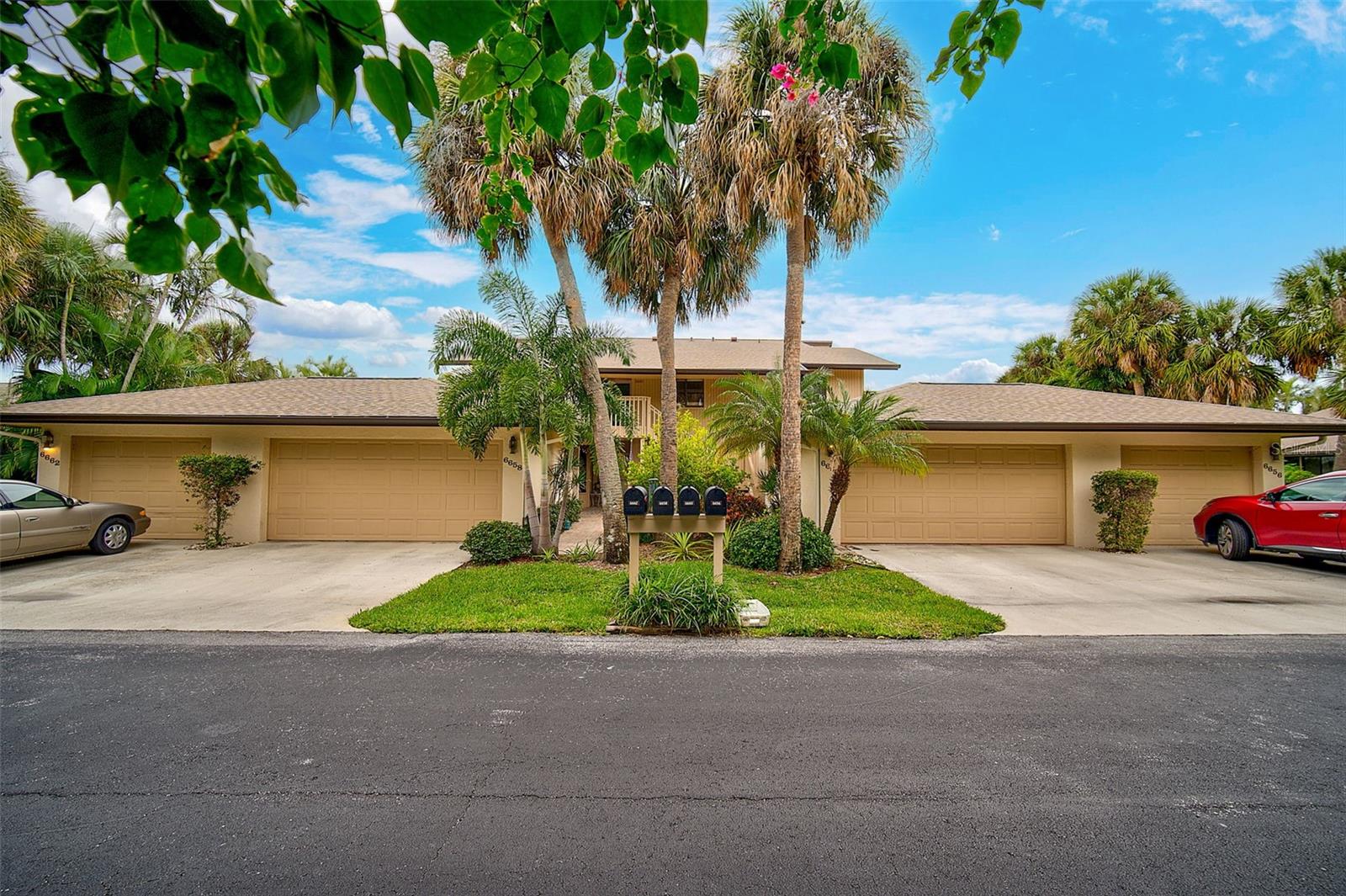 SCHOONER BAY - Residential
