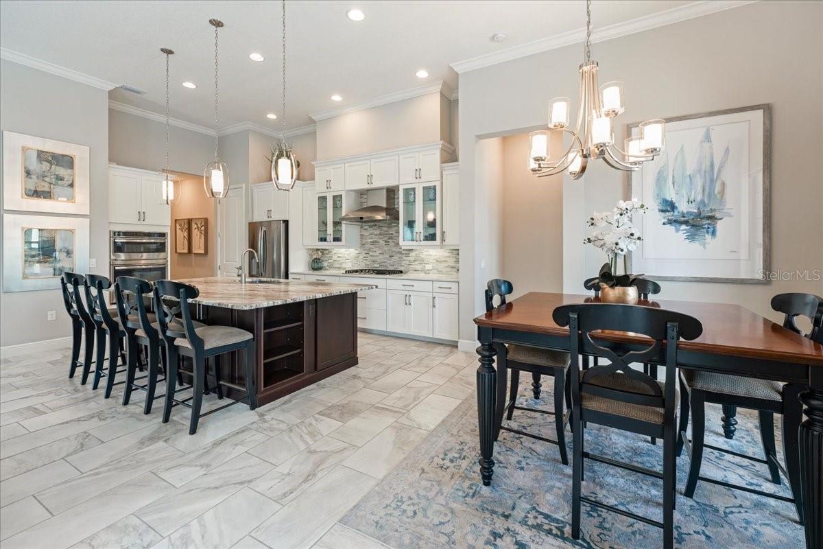 COUNTRY CLUB EAST - Residential