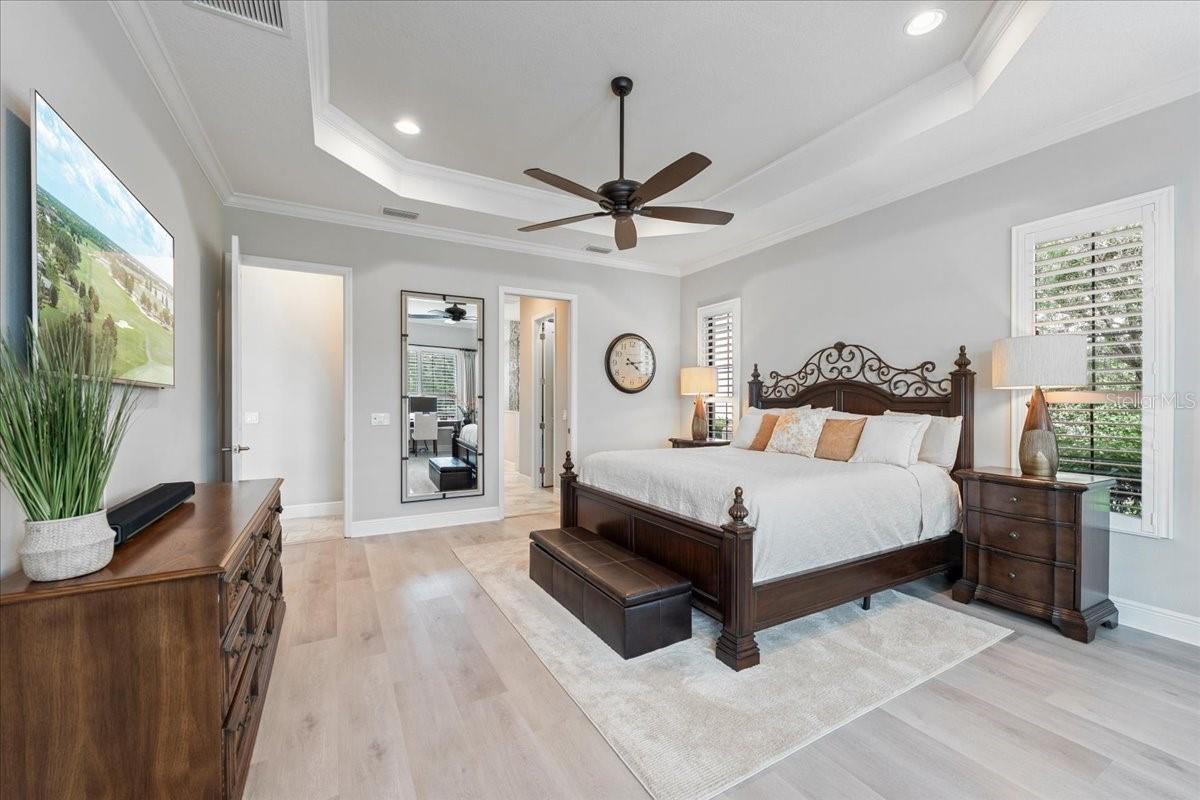 COUNTRY CLUB EAST - Residential