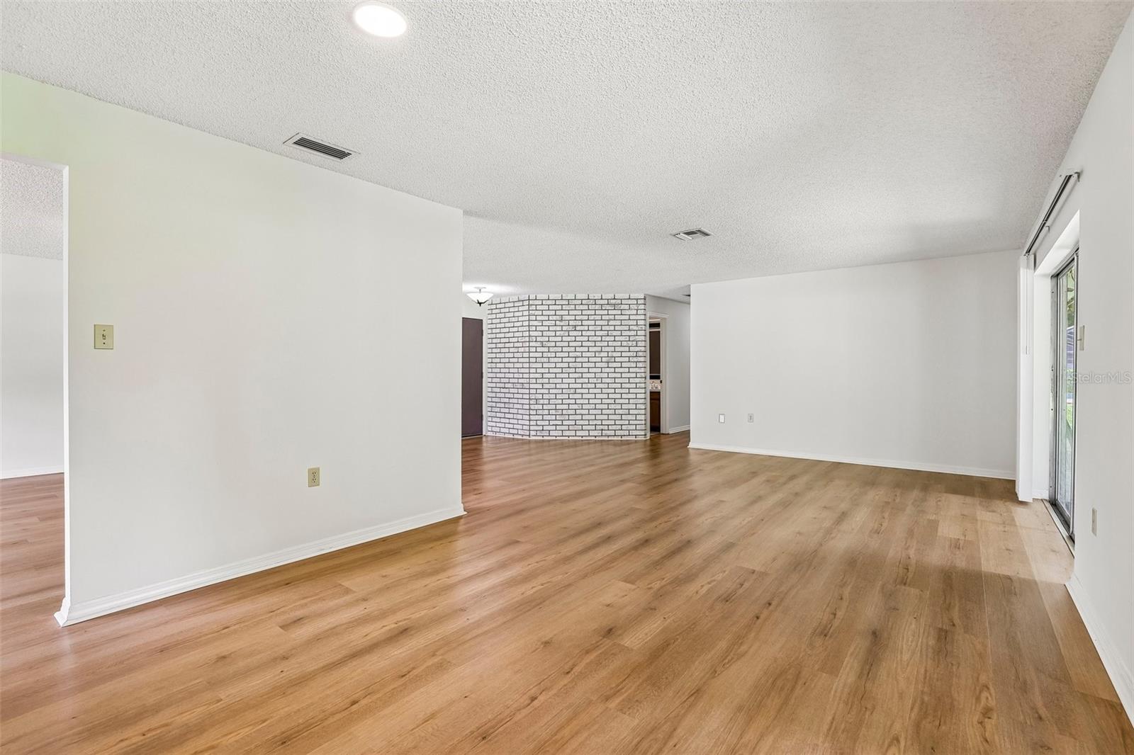 CADILLAC HOMES - Residential