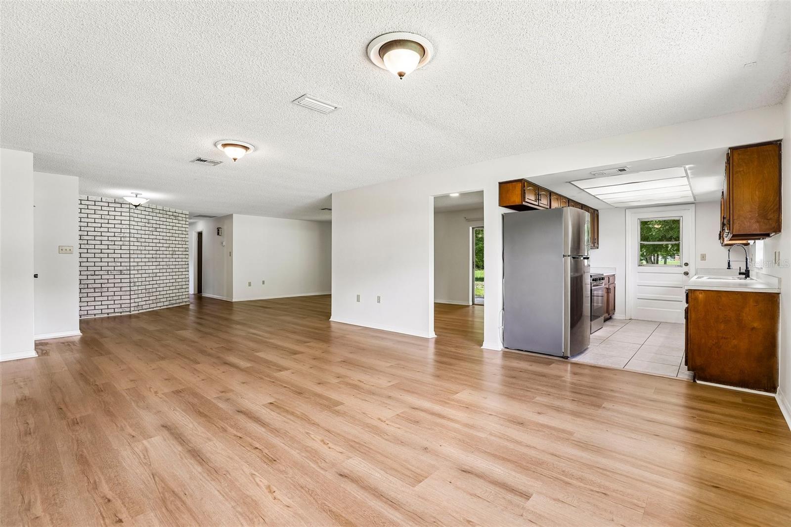 CADILLAC HOMES - Residential