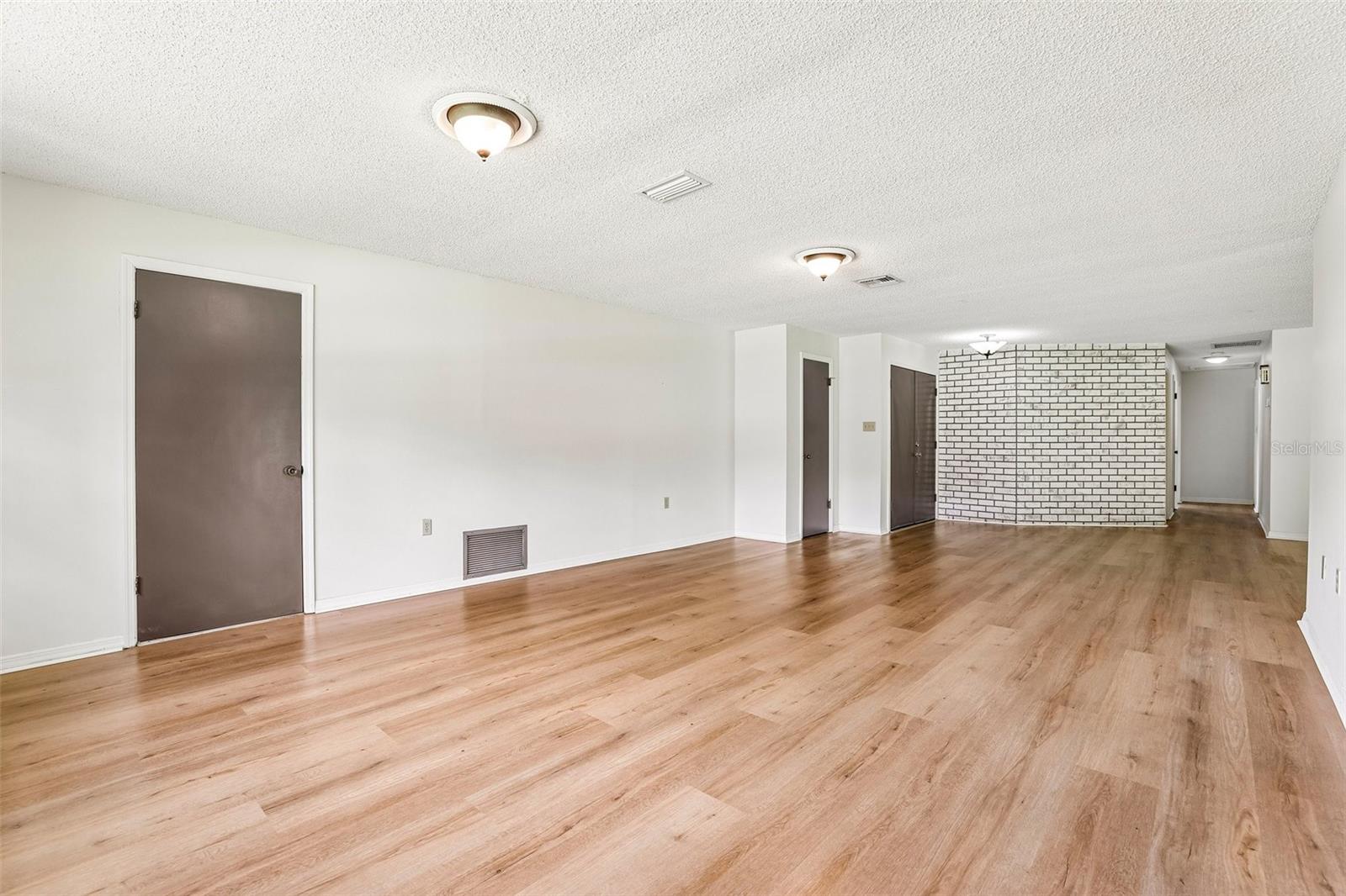 CADILLAC HOMES - Residential
