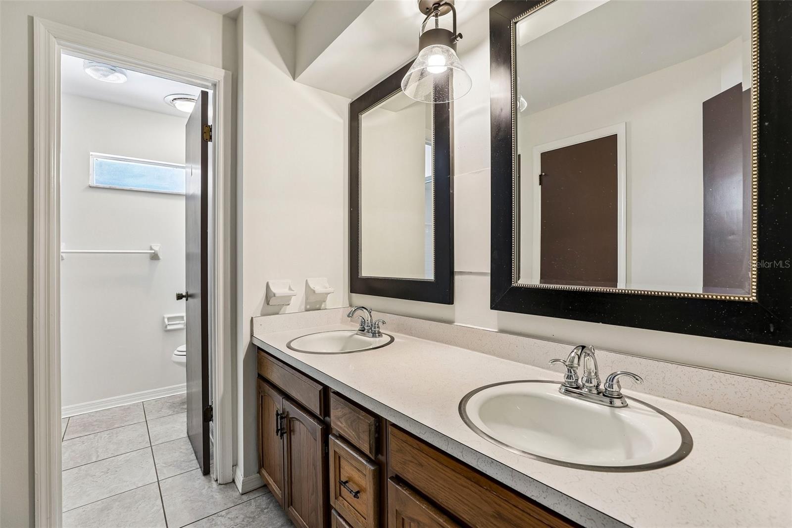 CADILLAC HOMES - Residential