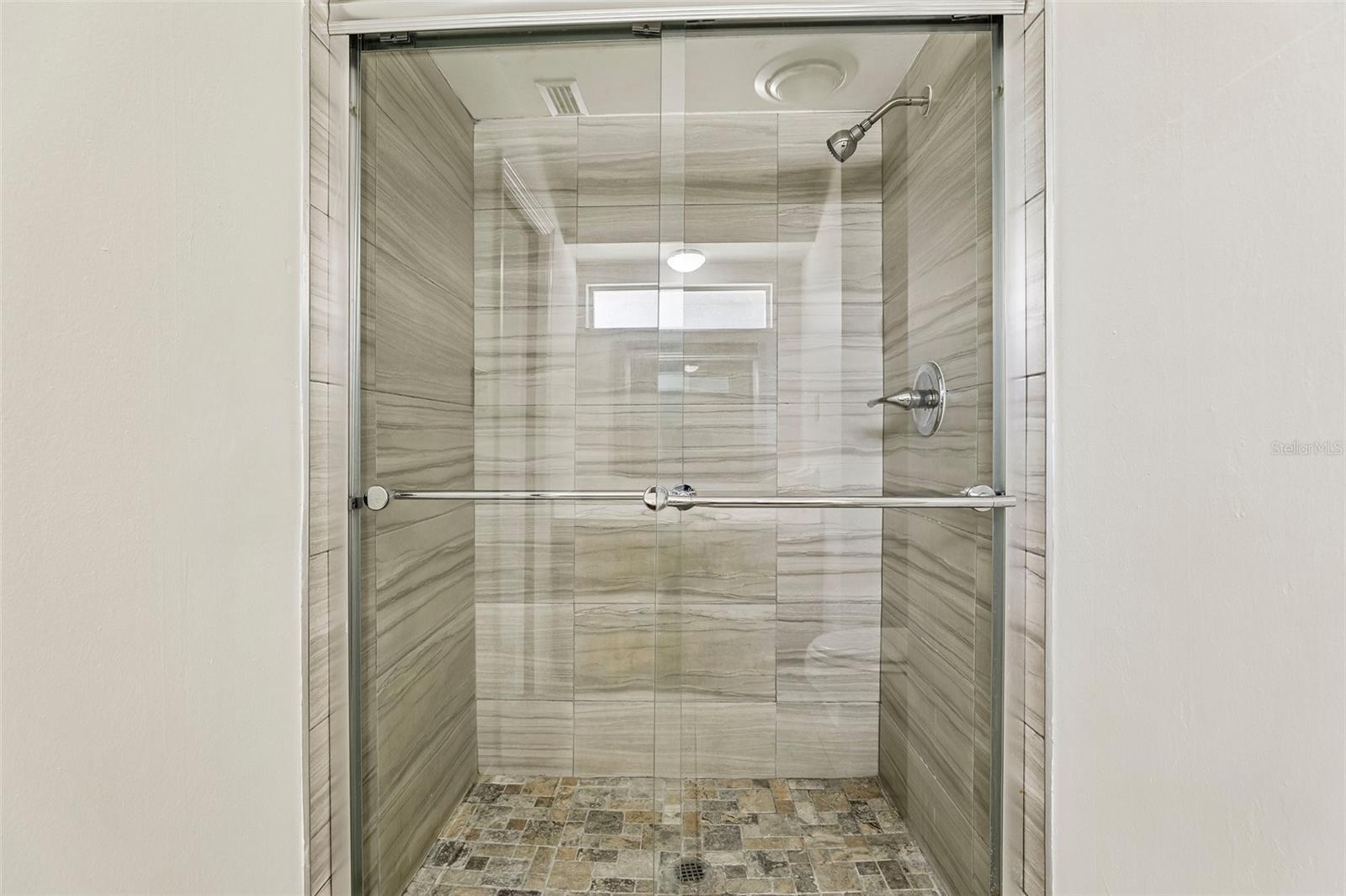CADILLAC HOMES - Residential