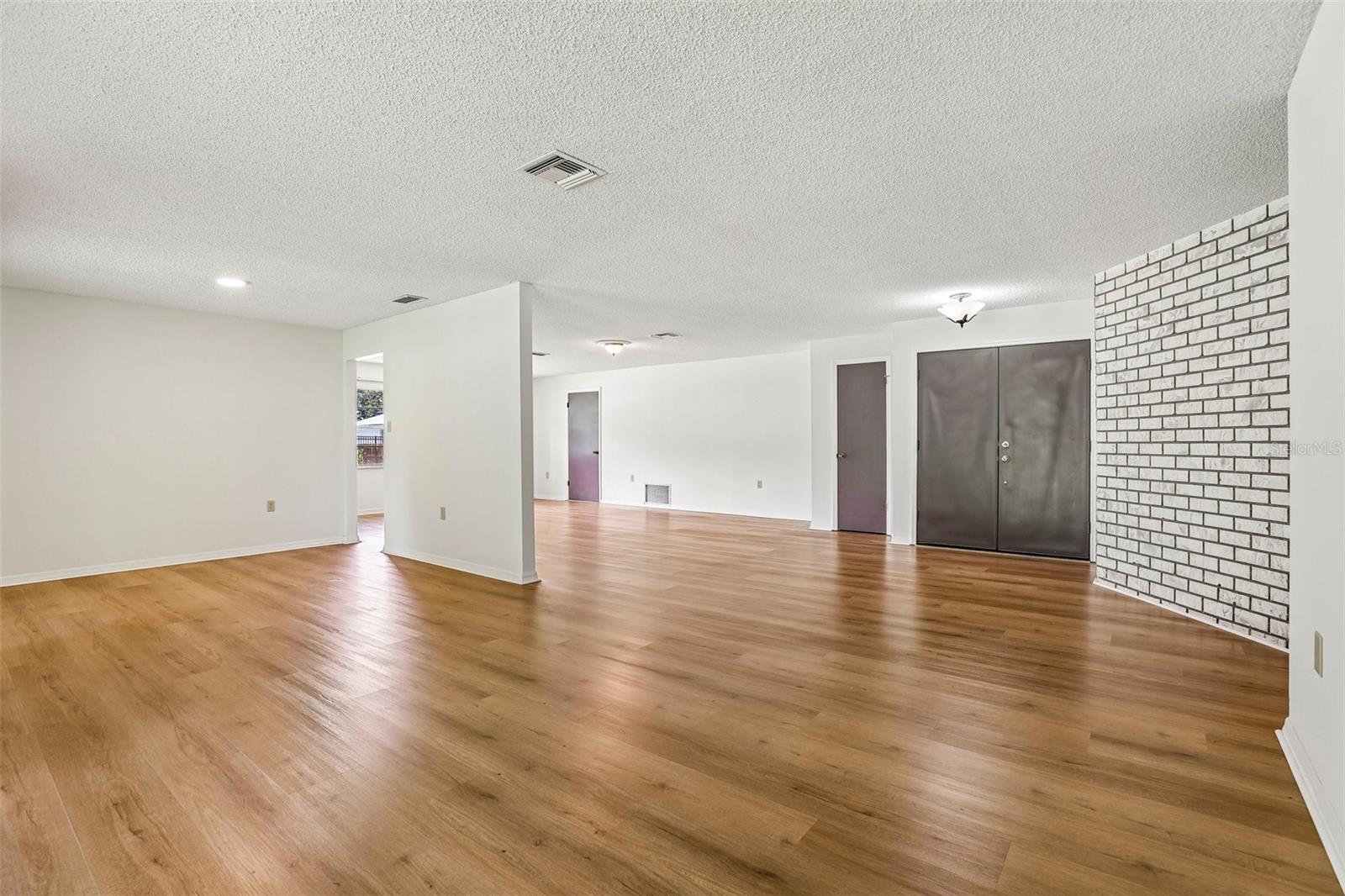 CADILLAC HOMES - Residential