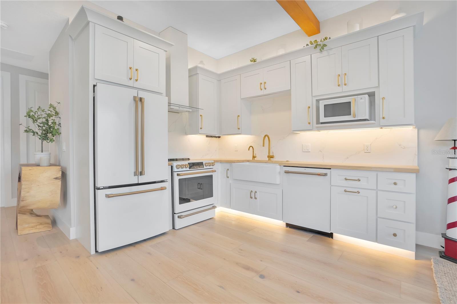 CAPE ORLANDO ESTATES - Residential