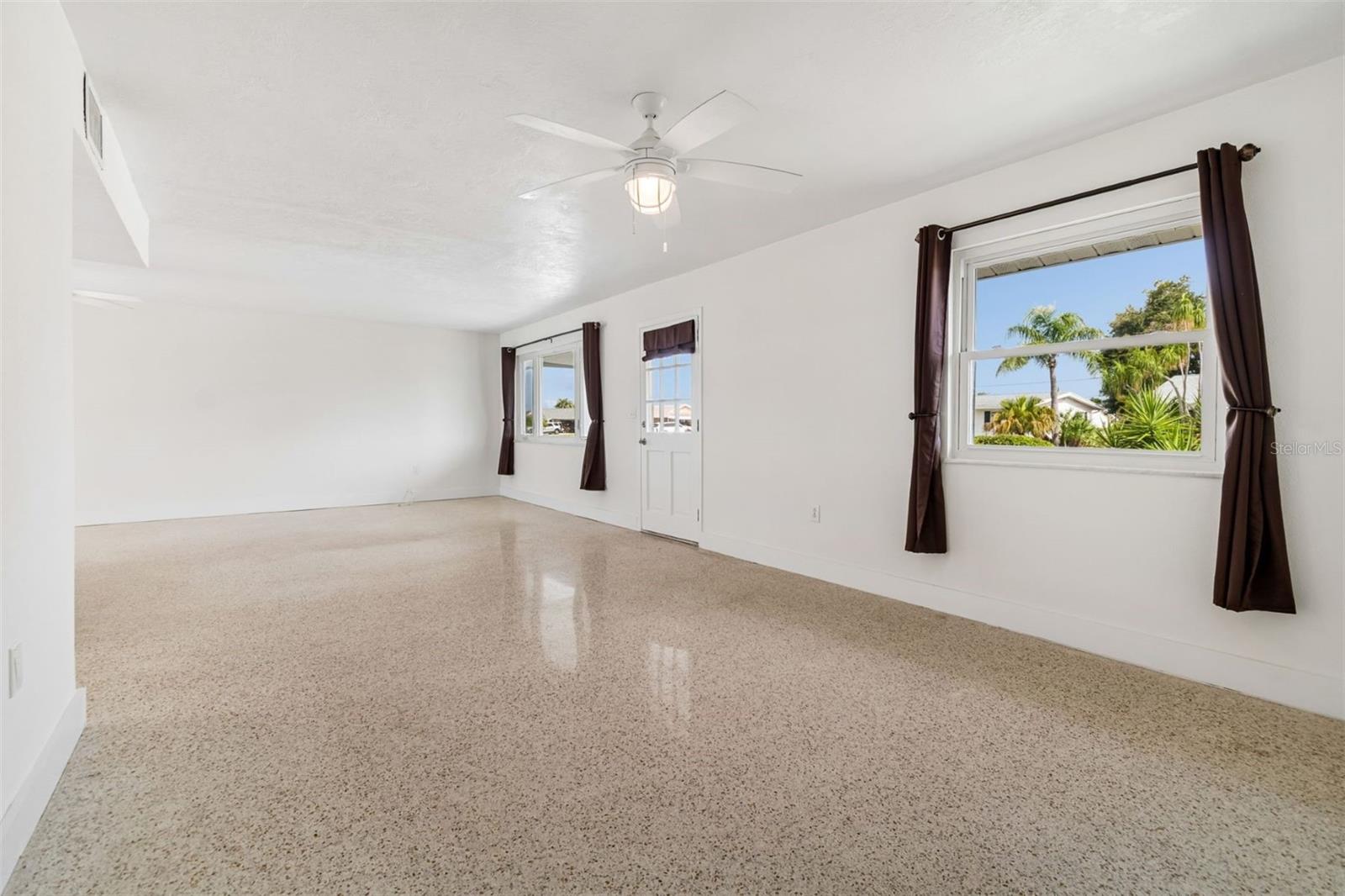 DEL WEBB SUN CITY FL UNIT NO 07 REPLAT BLK LL - Residential