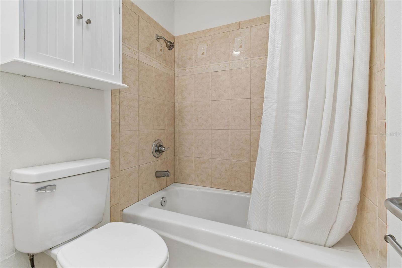 DEL WEBB SUN CITY FL UNIT NO 07 REPLAT BLK LL - Residential