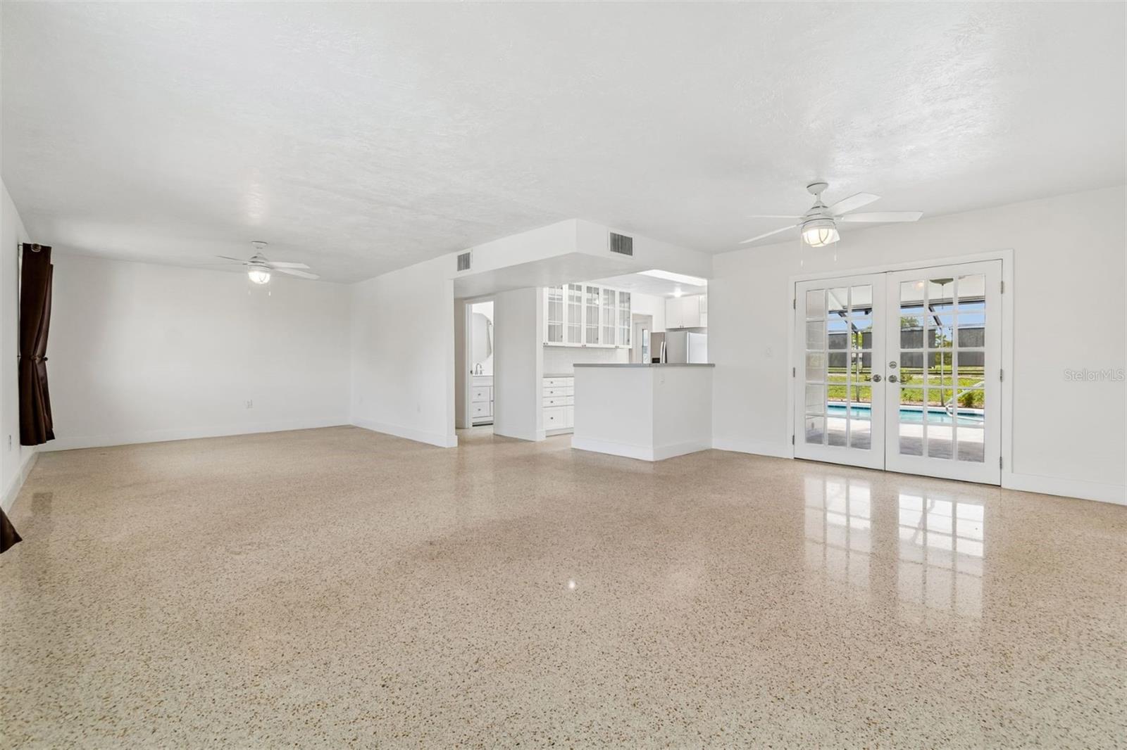DEL WEBB SUN CITY FL UNIT NO 07 REPLAT BLK LL - Residential