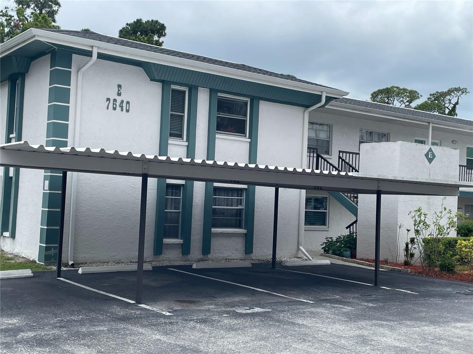 A wonderful 1410 Square feet of condo living area. 2 bedrooms, 2 and 1/2 bathrooms, with one covered parking spot. Unit is conveniently located right next to the newly renovated clubhouse and pool, and is just minutes from Florida’s Gulf beaches and the scenic trails of Lake Seminole Park.
Every air vent, light switch, electrical outlet, interior door, and wall plate is new, the screen/storm door is new, and there is fresh paint throughout. There are also new lighted ceiling fans with remotes in every room. With all the new features and upgrades, this home is move in ready.
Documentation and user guides for new appliances and fixtures will be provided to purchaser.