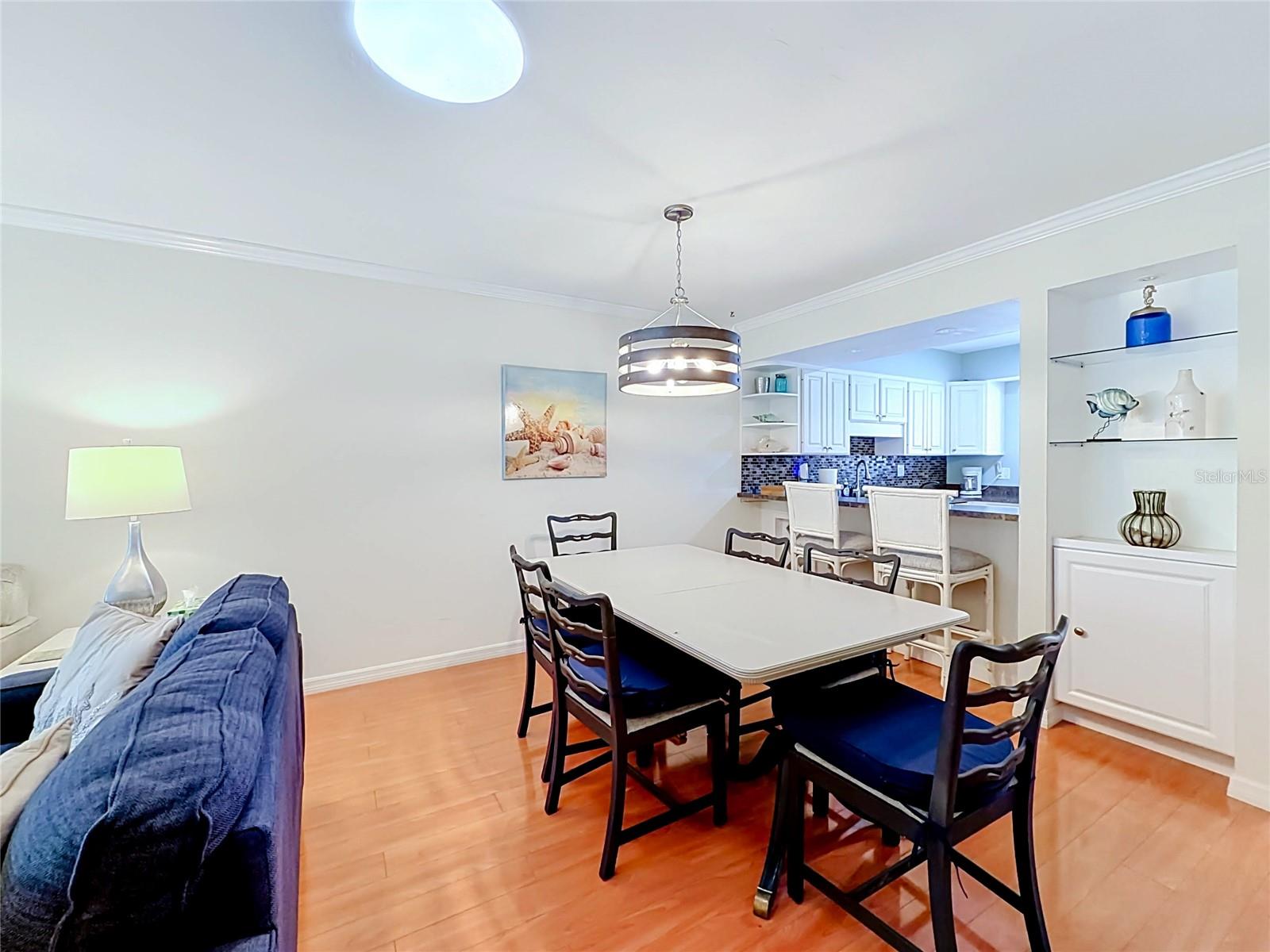 RUNAWAY BAY - Residential
