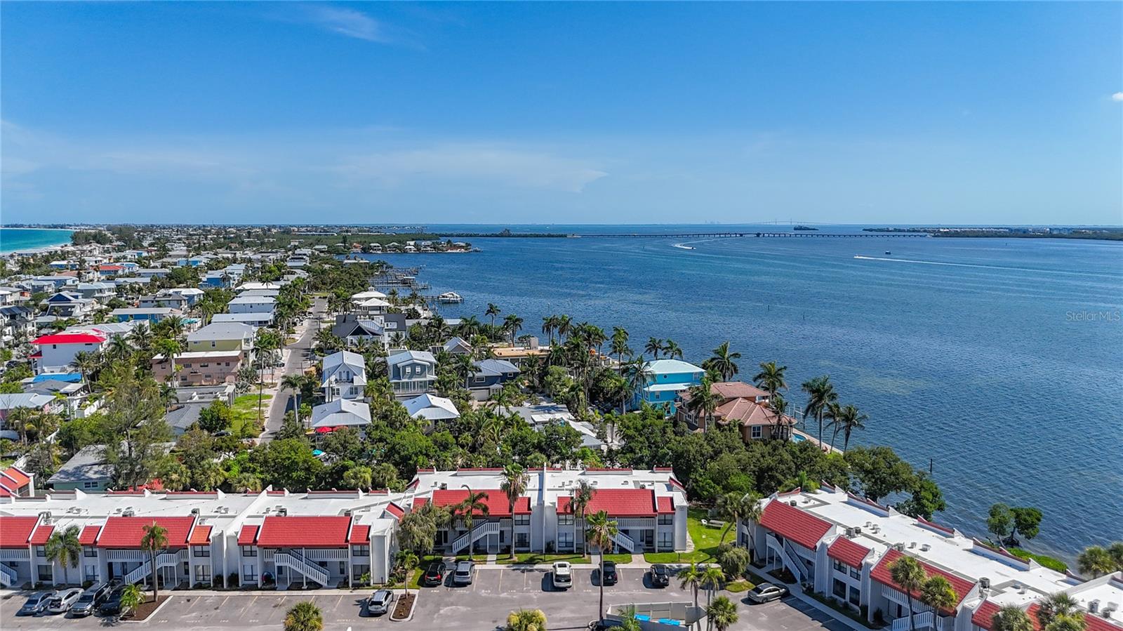 RUNAWAY BAY - Residential