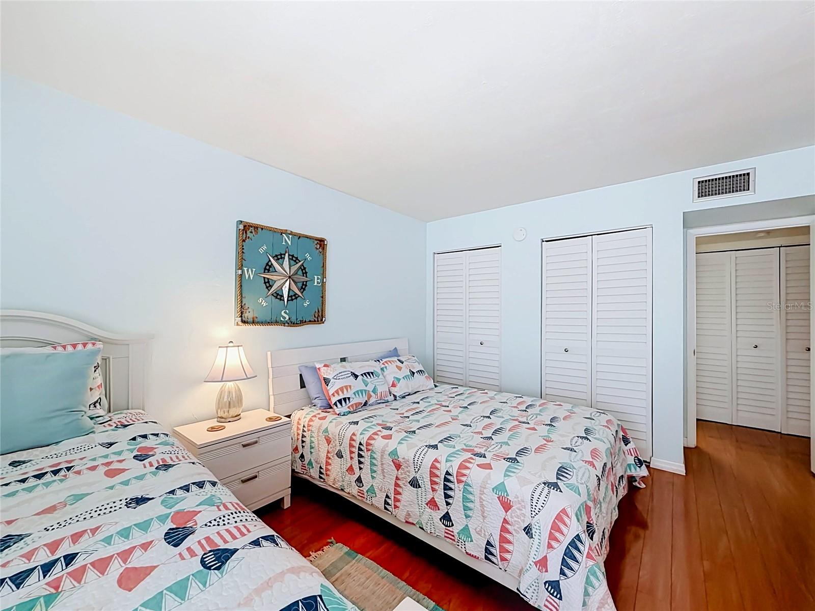 RUNAWAY BAY - Residential
