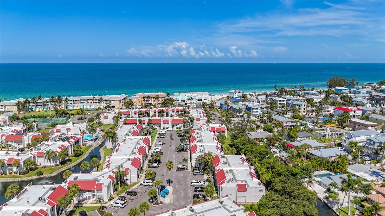 RUNAWAY BAY - Residential