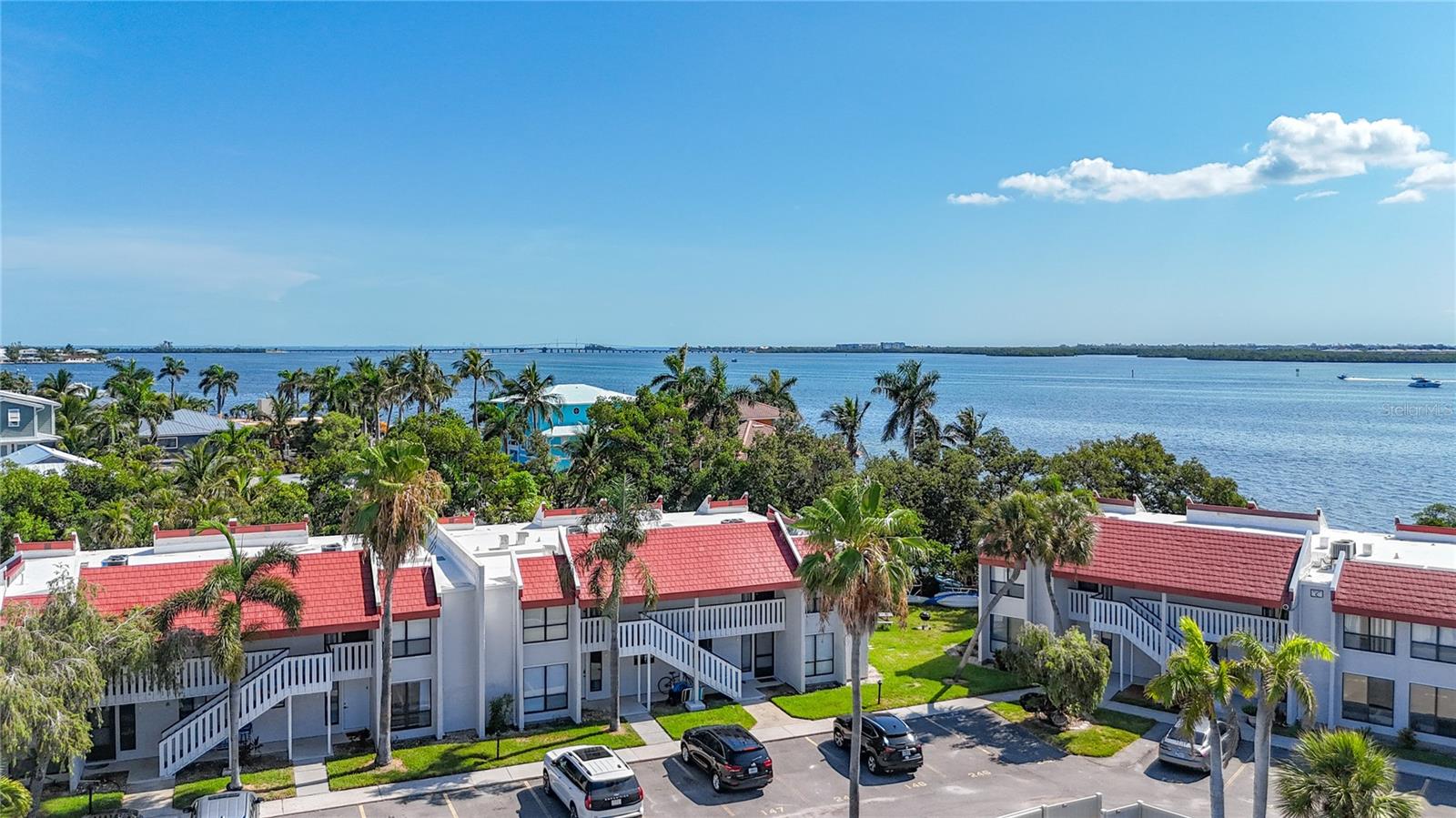 RUNAWAY BAY - Residential