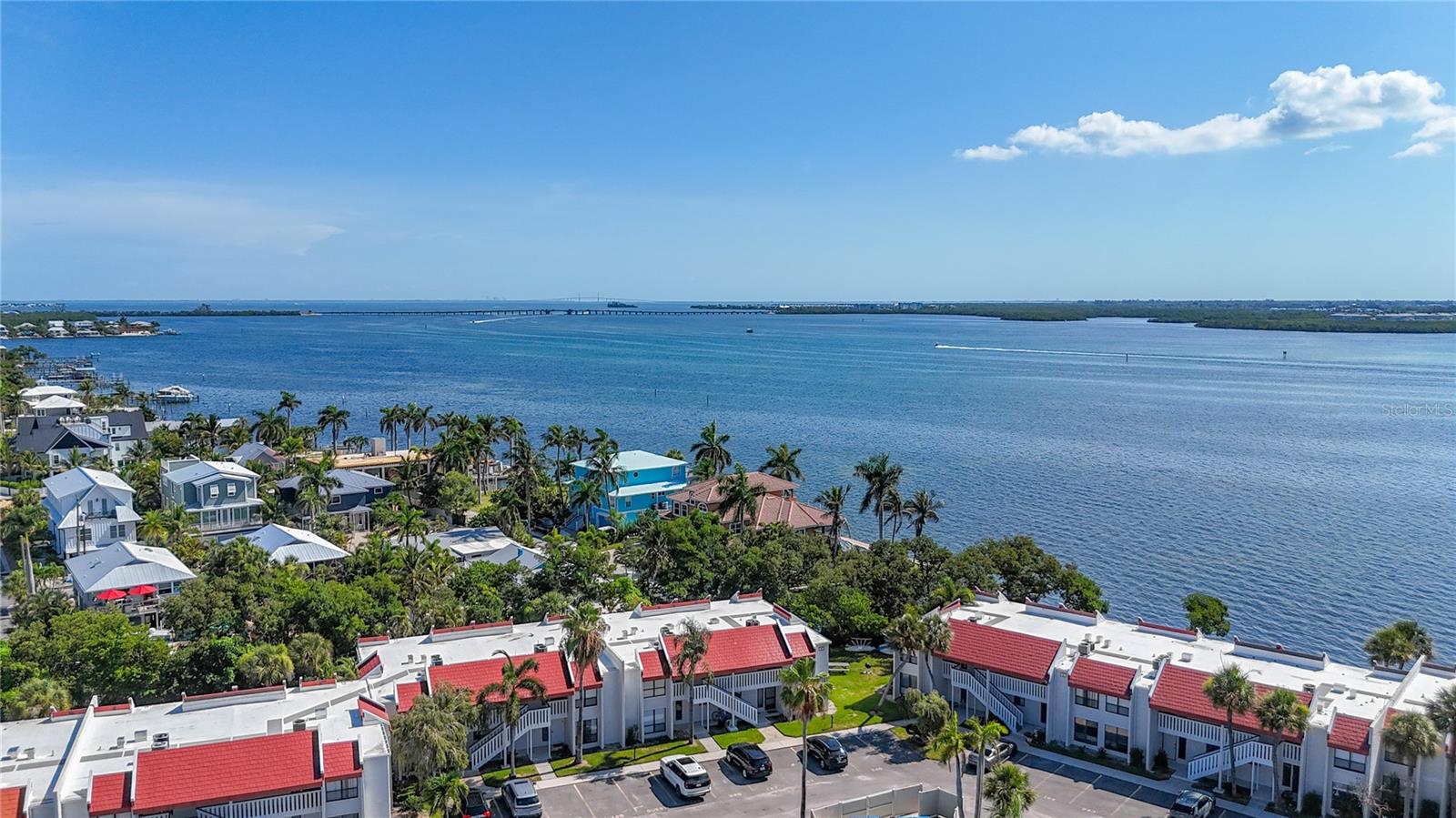 RUNAWAY BAY - Residential