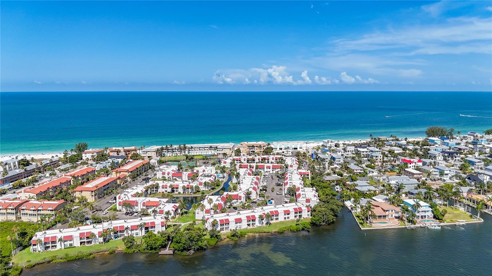 RUNAWAY BAY - Residential